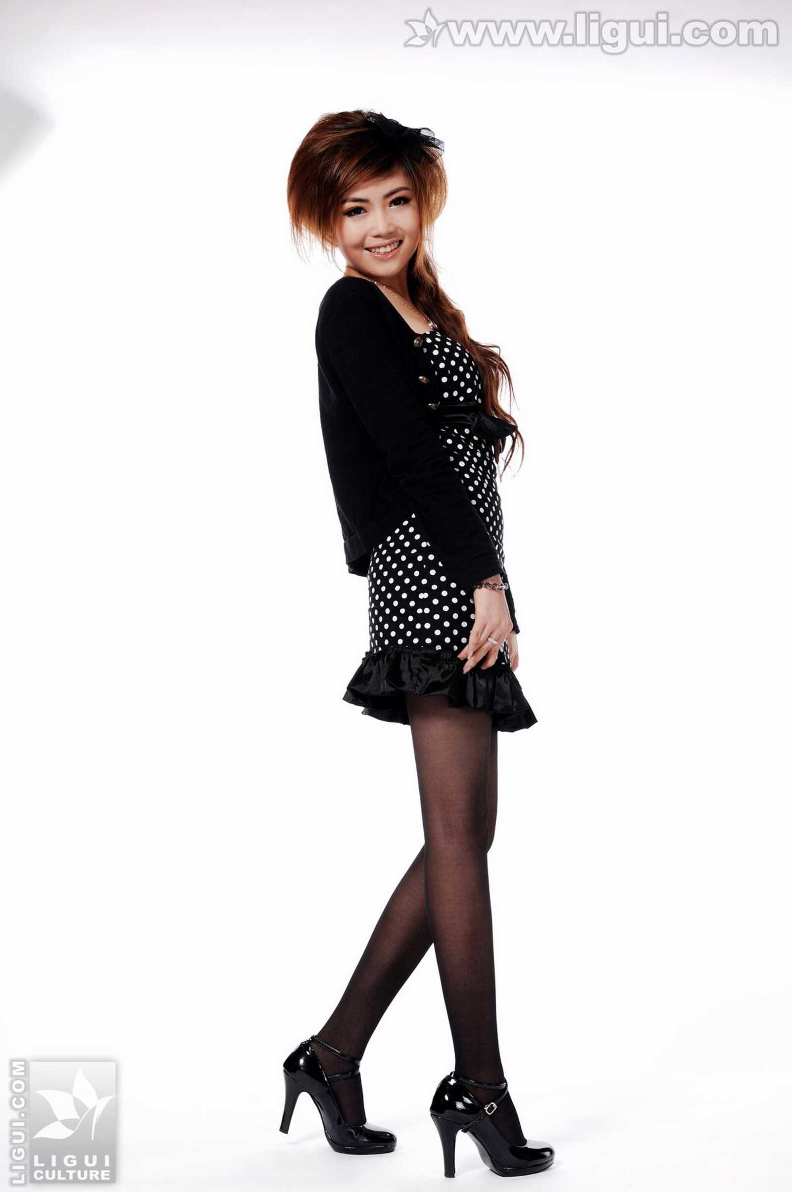 Model 张凤娇《简单高跟美足秀》 [丽柜LiGui] 美腿第9张