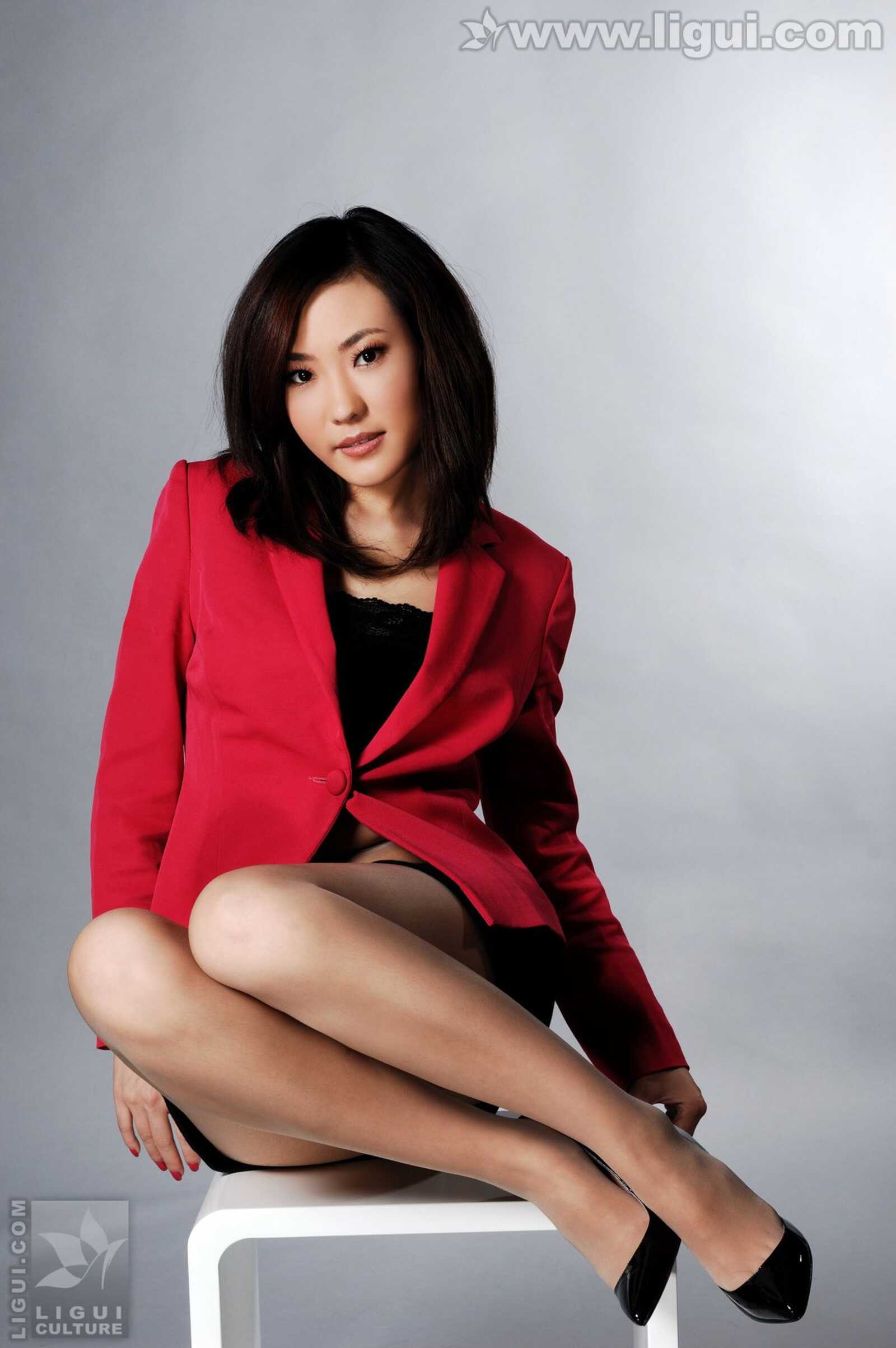 Model CoCo《职业装下的高跟魅力风姿》 [丽柜LiGu第3张