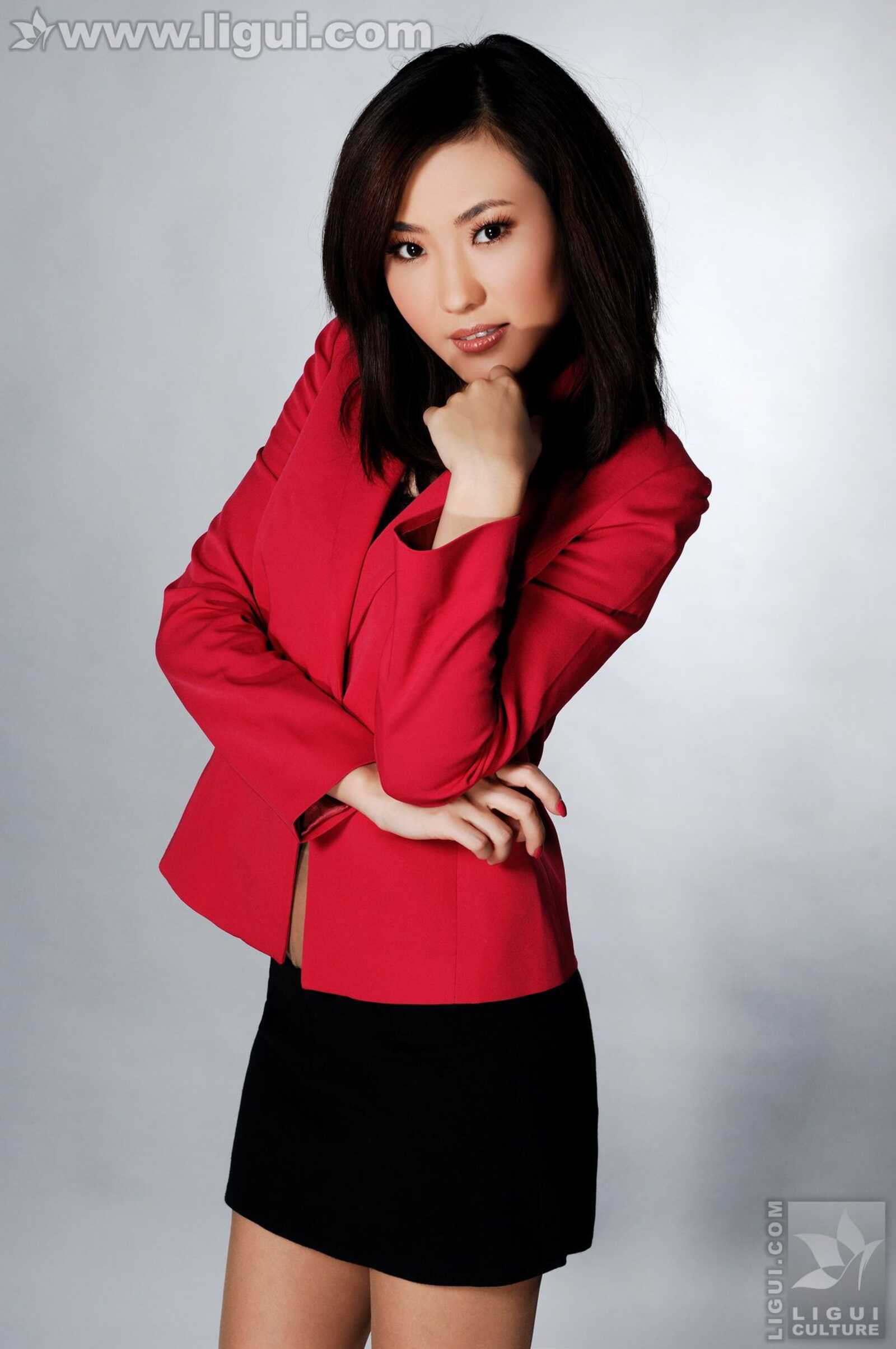 Model CoCo《职业装下的高跟魅力风姿》 [丽柜LiGu第9张
