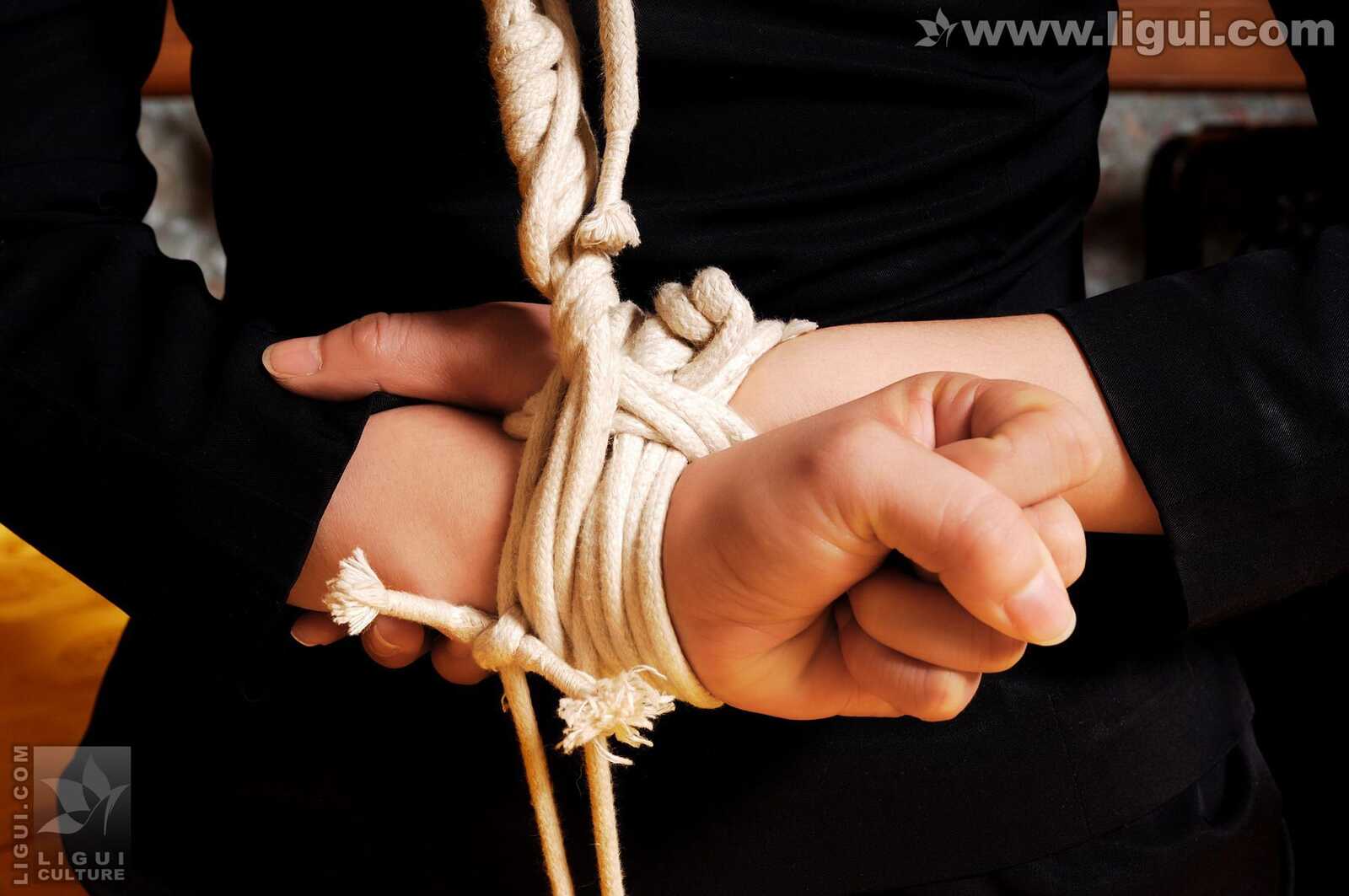 Model LISA《成熟大学教导处主任也玩美束》 [丽柜第16张