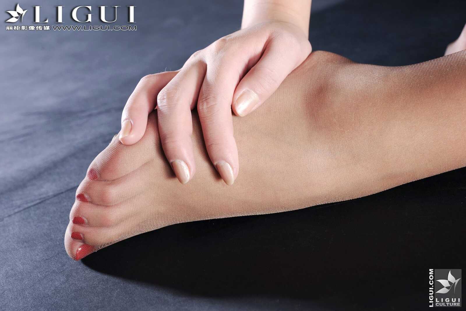 Model 思玉《俏丽女警》 [丽柜LiGui] 美腿玉足写真第2张