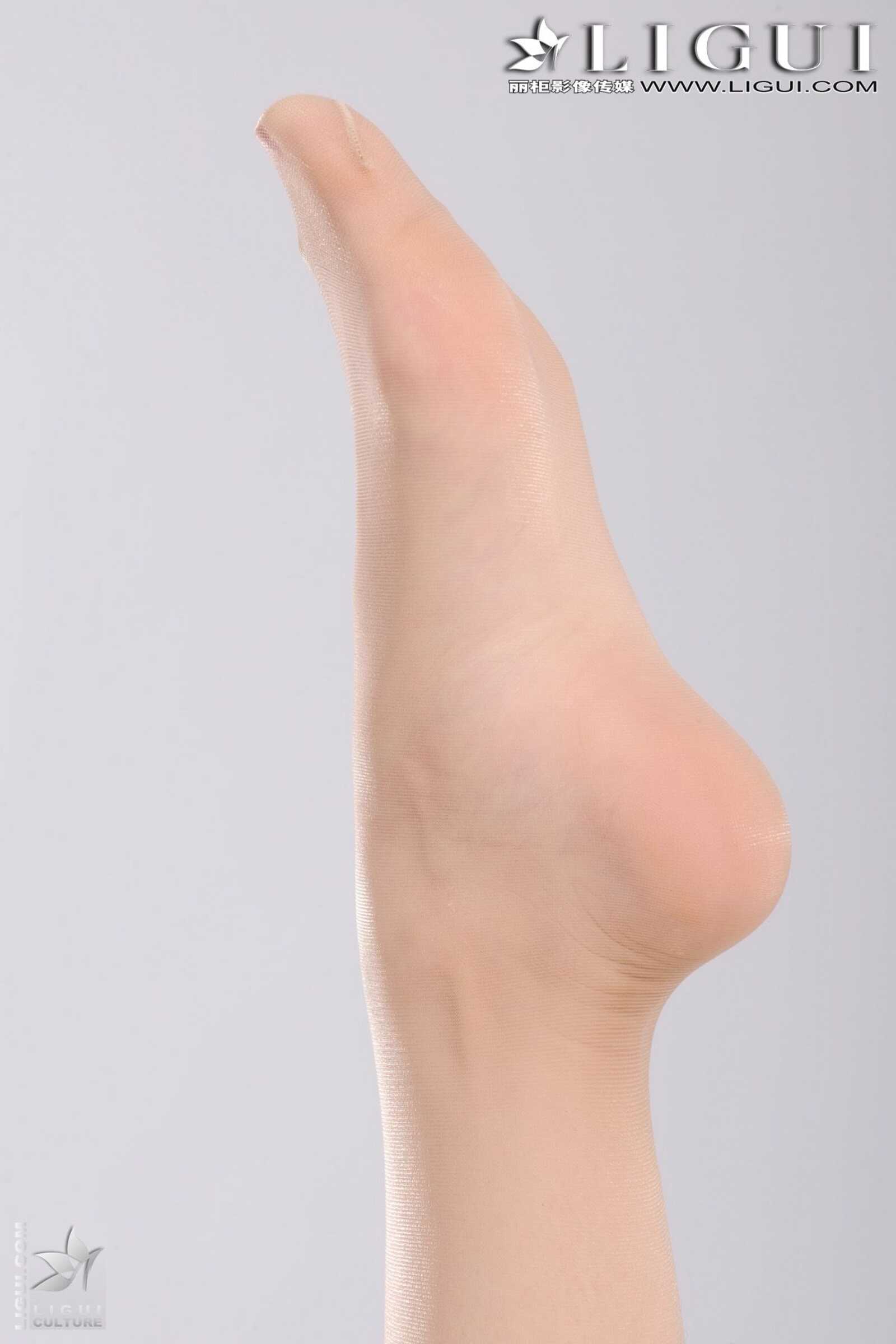 Model 樂樂《丝足美腿的诱惑》 上下合集 [丽柜L第3张