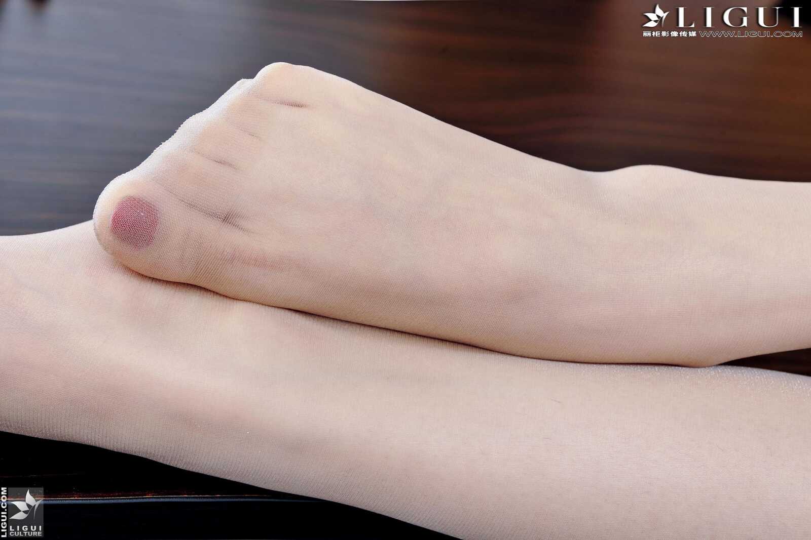 Model 可馨《办公室肉丝袜诱惑》 [丽柜LiGui]美腿玉第5张