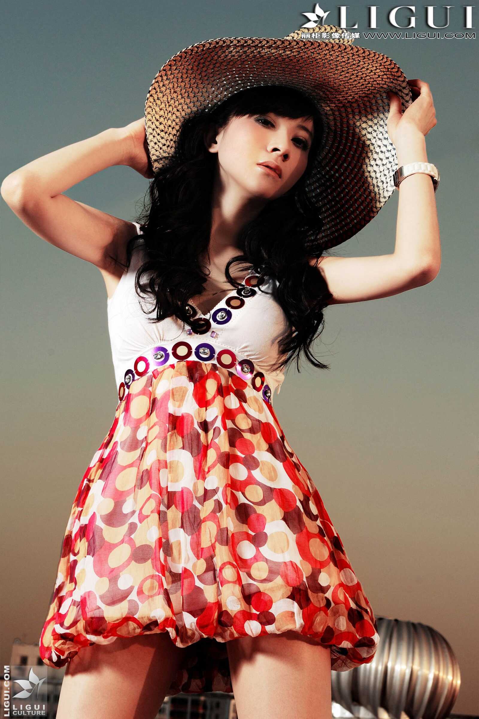 [丽柜LiGui] Model 金欣 丝足美腿写真图片第6张