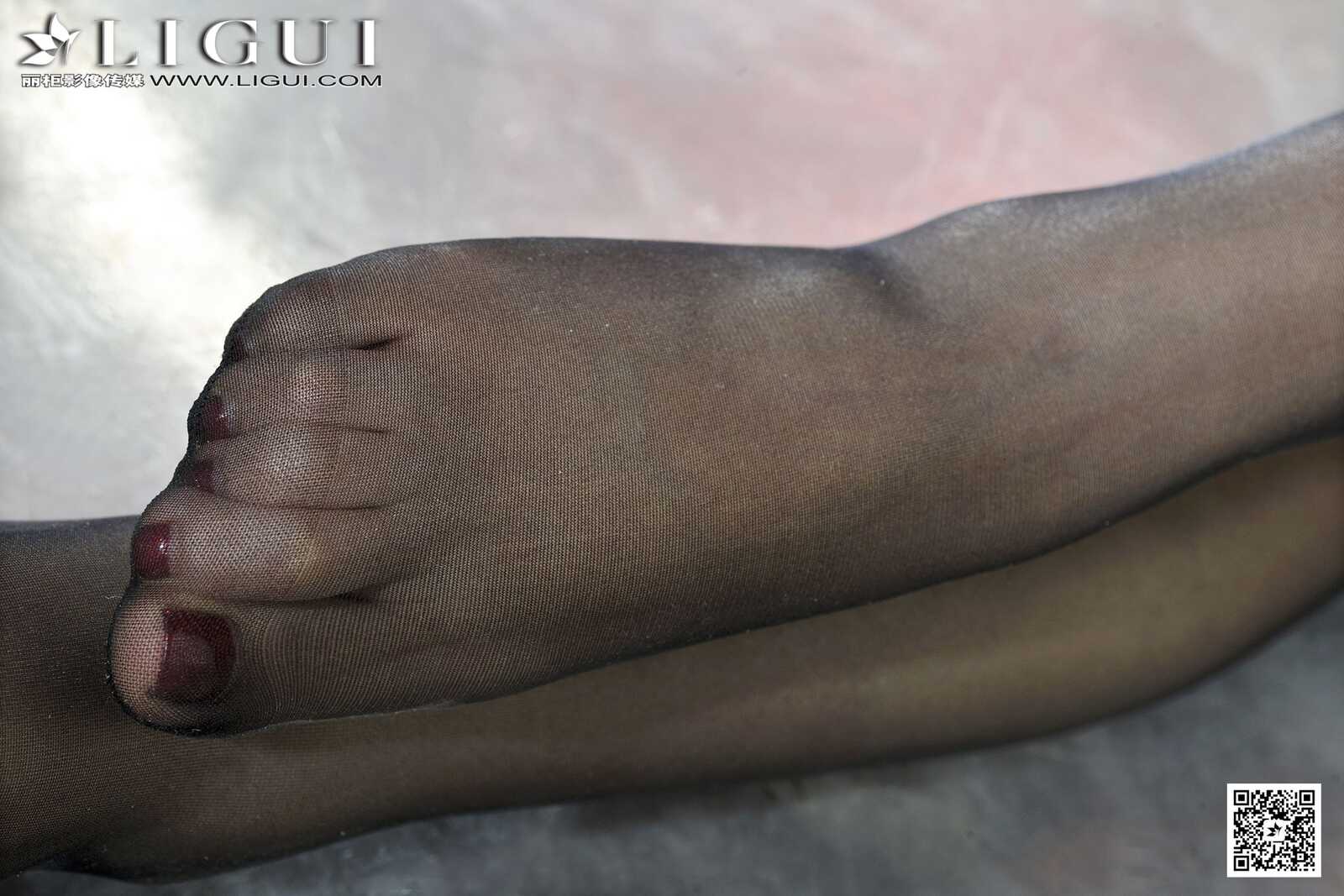 Model 文静《灰丝蓝色丽人》上下全集 [丽柜贵足第9张