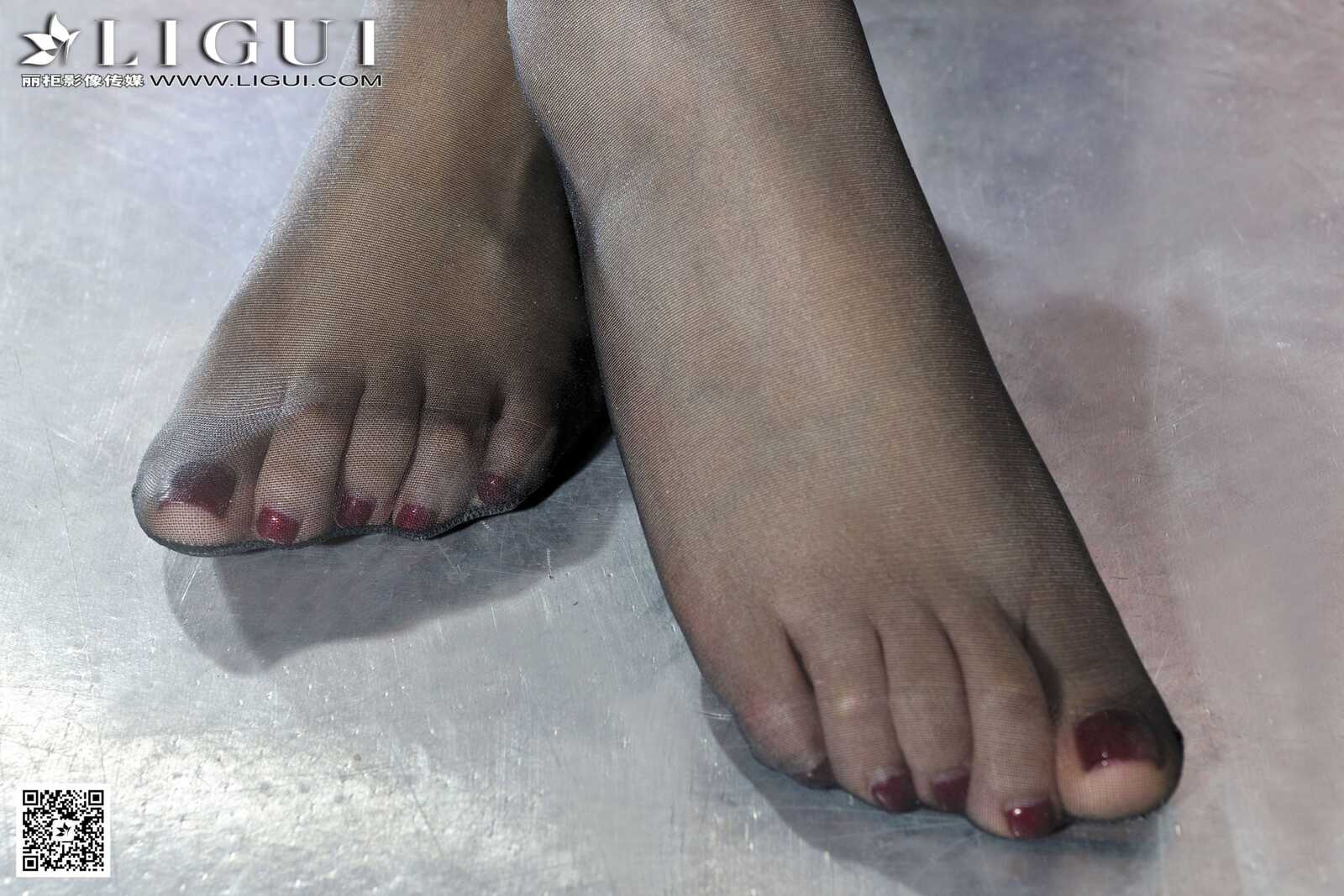 Model 文静《灰丝蓝色丽人》上下全集 [丽柜贵足第6张