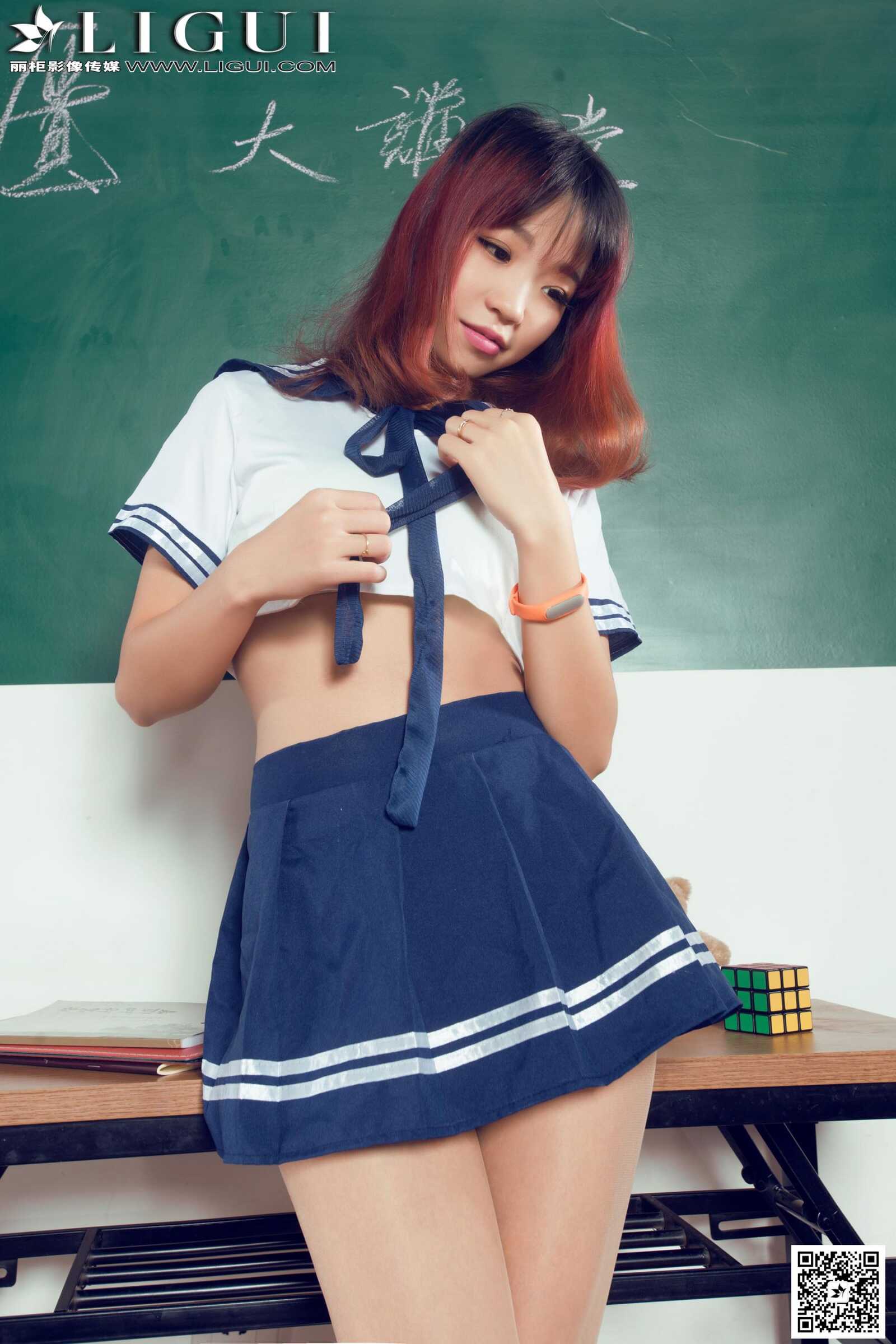 Model Liya《教室里的水手服校花》上下全集 [丽柜第2张