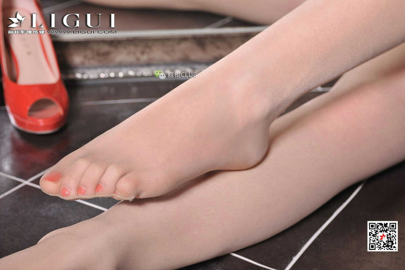 腿模美辰《蕾丝裙+红高跟》 [丽柜Ligui] 写真集第8张