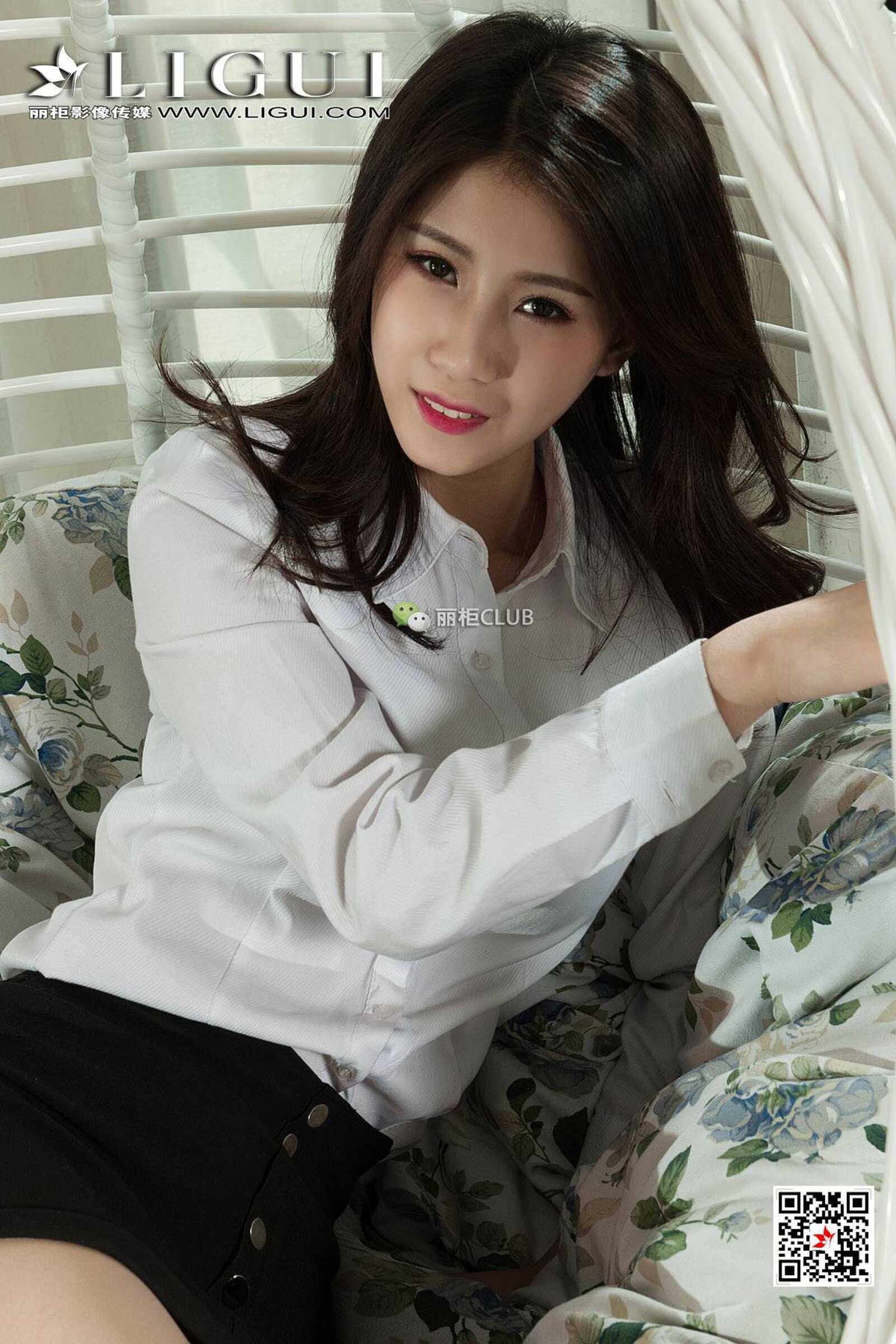 腿模洛奇《肉丝OL的丝足》 [丽柜LIGUI] 美腿丝袜第5张