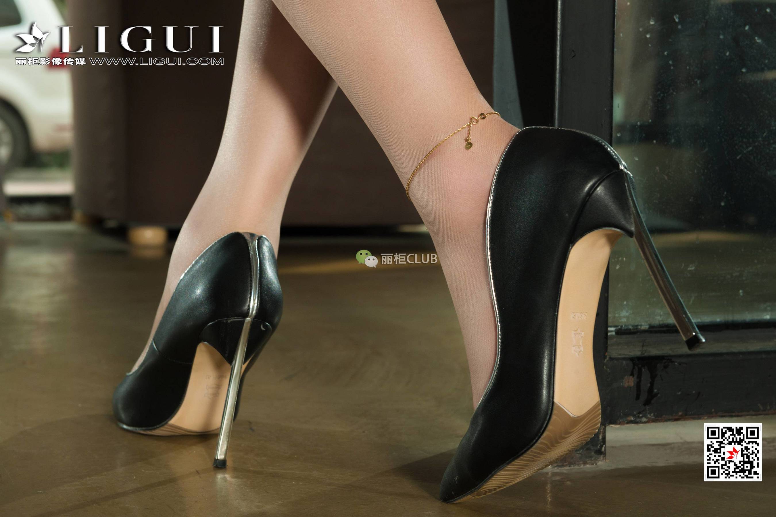 腿模呢喃《空姐丝足》 [丽柜LIGUI] 网络丽人 写真第5张