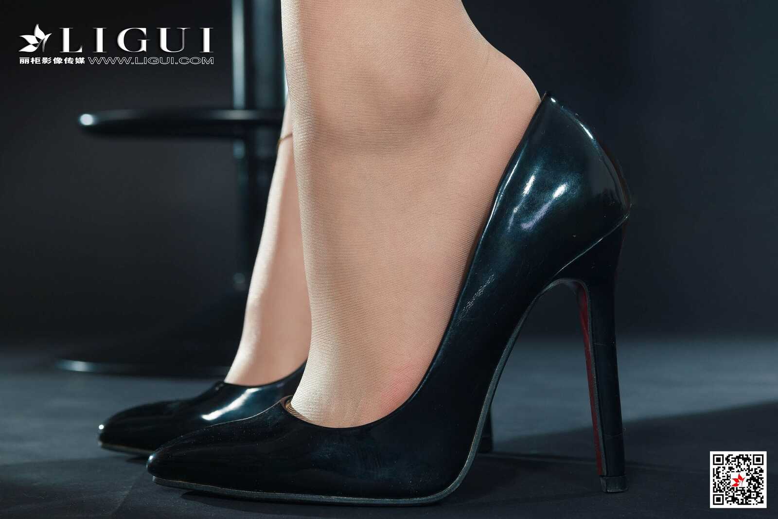 腿模伊《旗袍丝足》 [丽柜Ligui] 网络丽人 写真集第6张