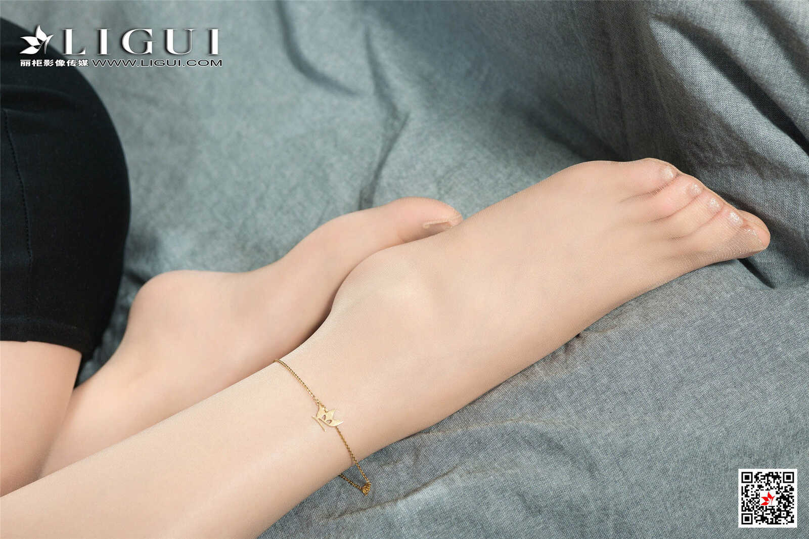 阿笙《西装OL女郎丝足》 [丽柜Ligui] 写真集第8张