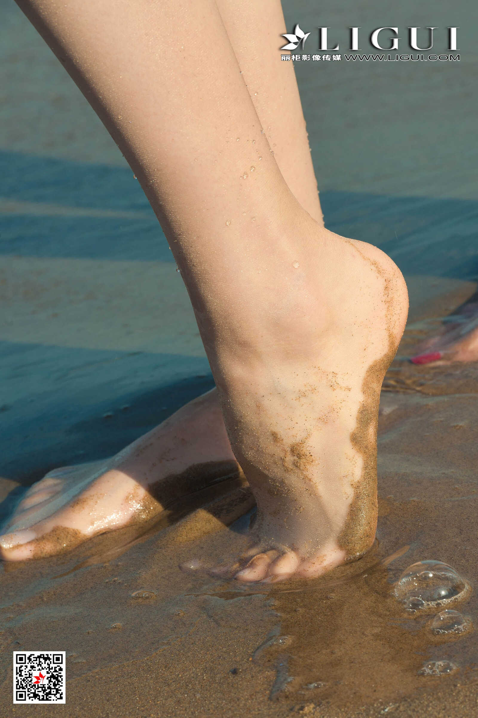 兔子&amp;amp;甜甜《海边姐妹花丝袜秀》 [丽柜Ligui]第13张