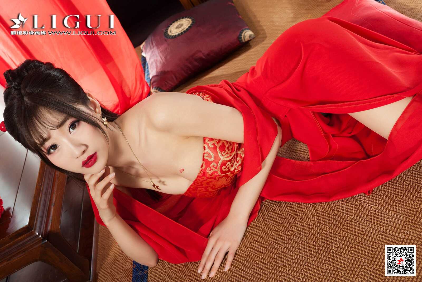 王炜炜《极品古典丝足》 [丽柜LIGUI] 网络丽人 写第5张