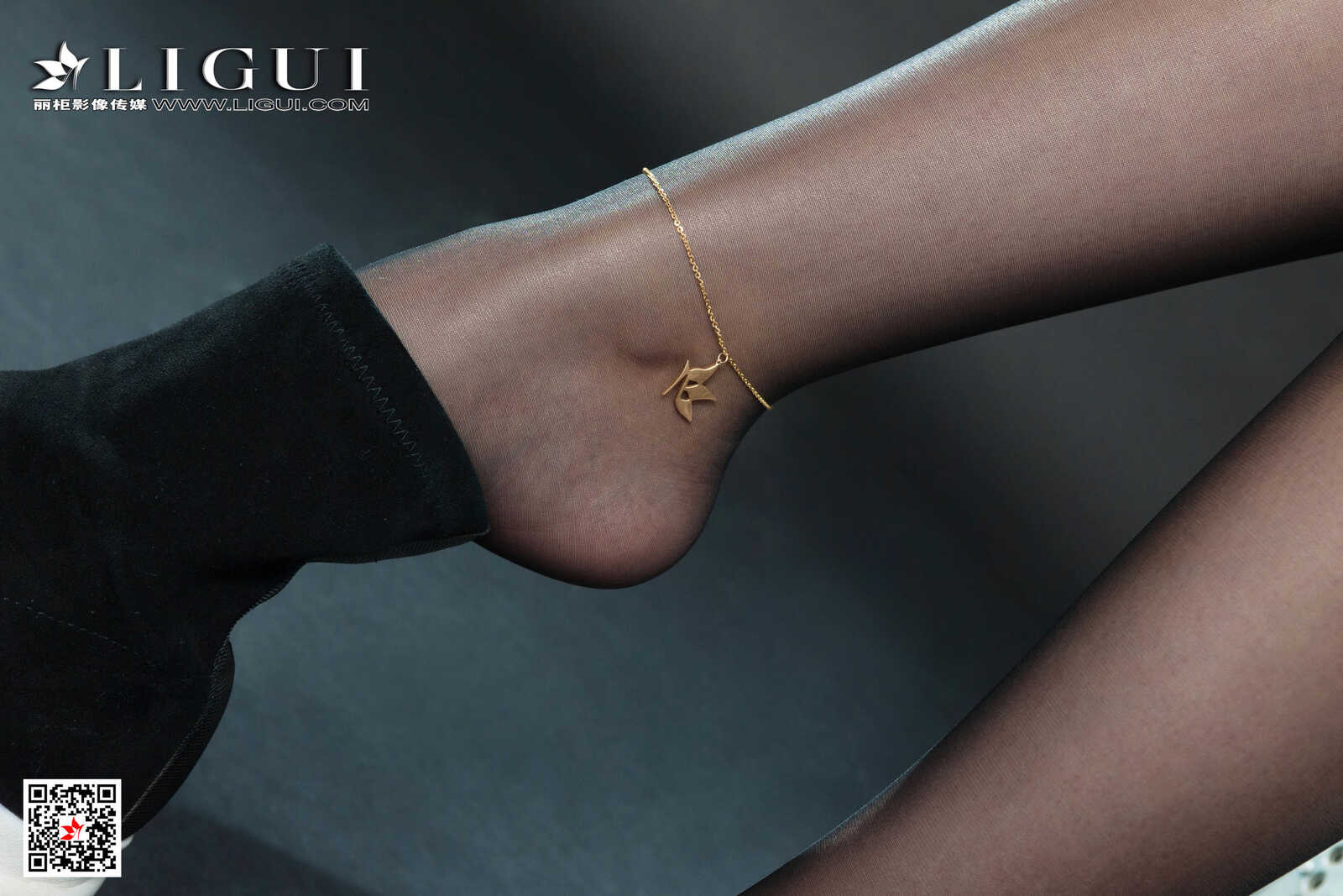 允娜《黑丝吊带牛仔女神》 [丽柜Ligui] 写真集第11张