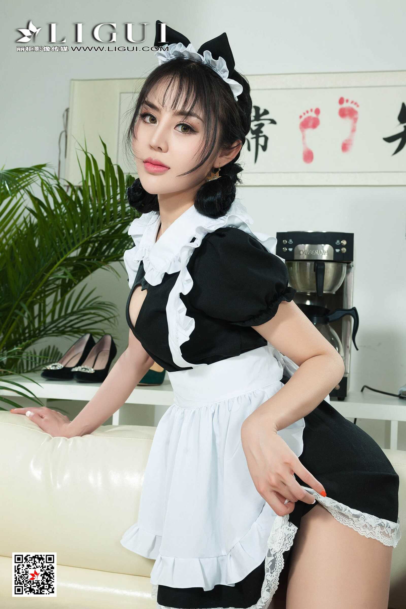 凉儿《灰丝女仆丝足》 [丽柜Ligui] 写真集第15张