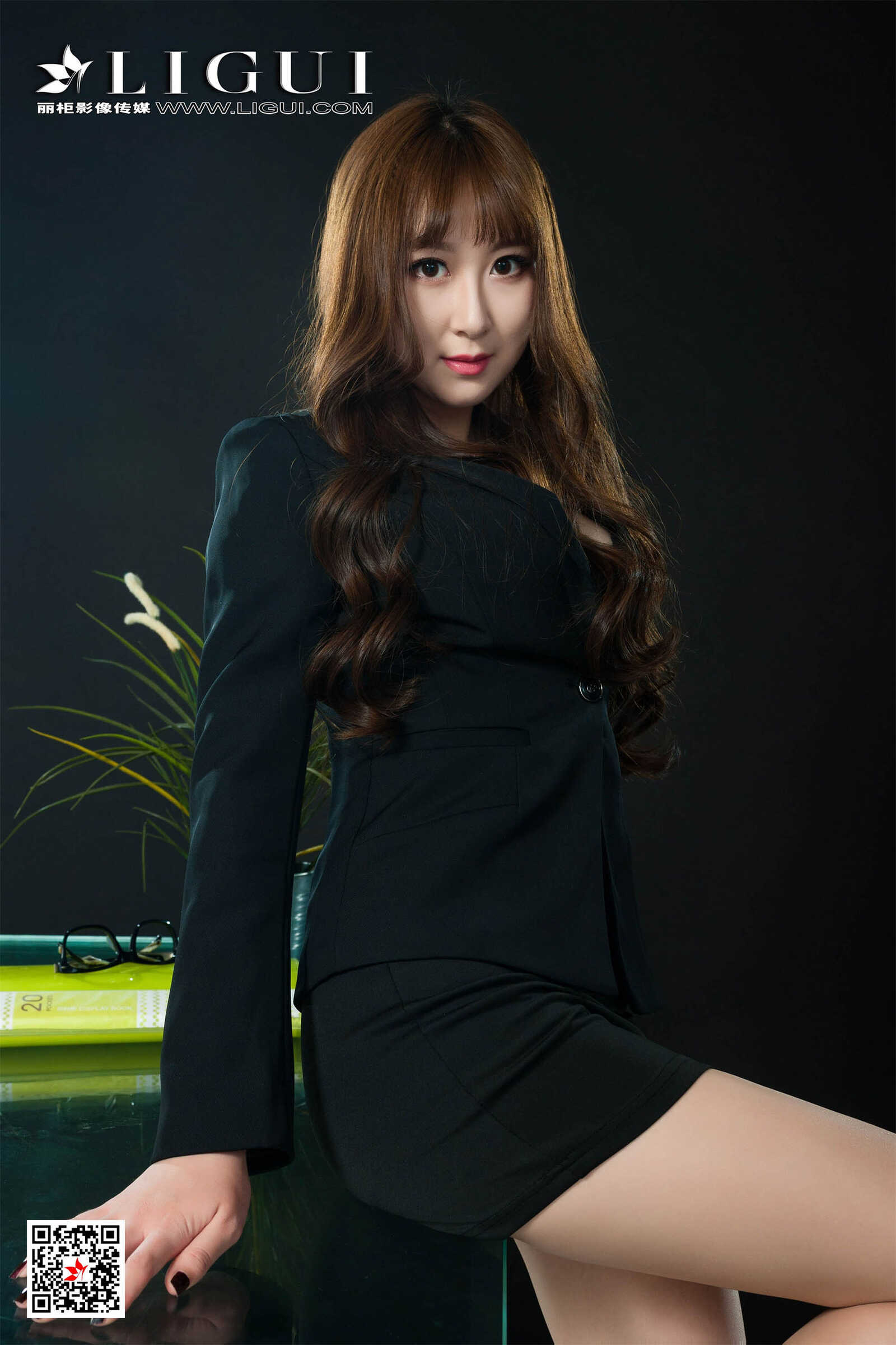 腿模焦焦《肉丝高跟OL美腿》 [丽柜Ligui] 写真集第14张