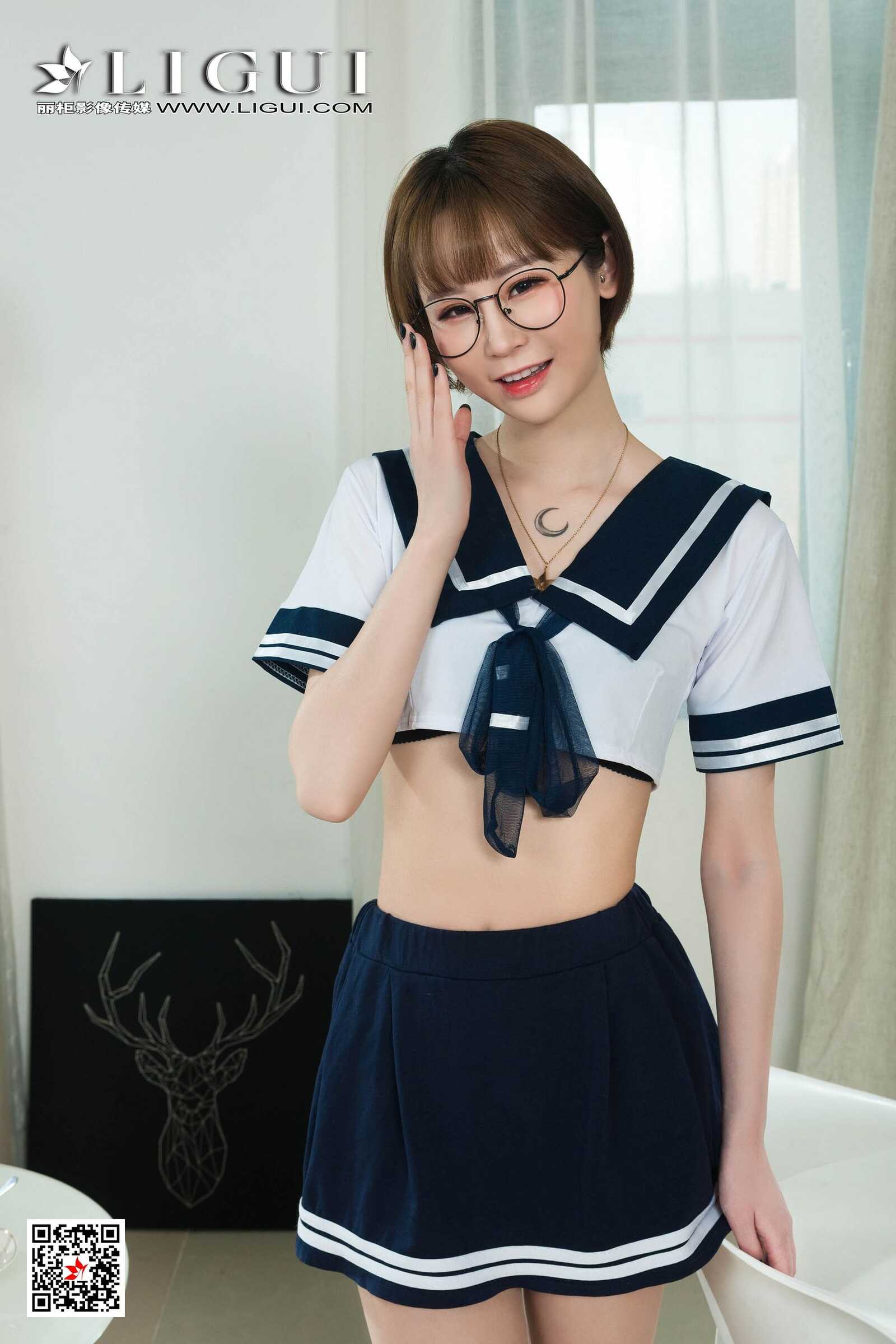 Model 洋洋《水手服眼镜妹丝足》 [丽柜LIGUI] 网络第9张