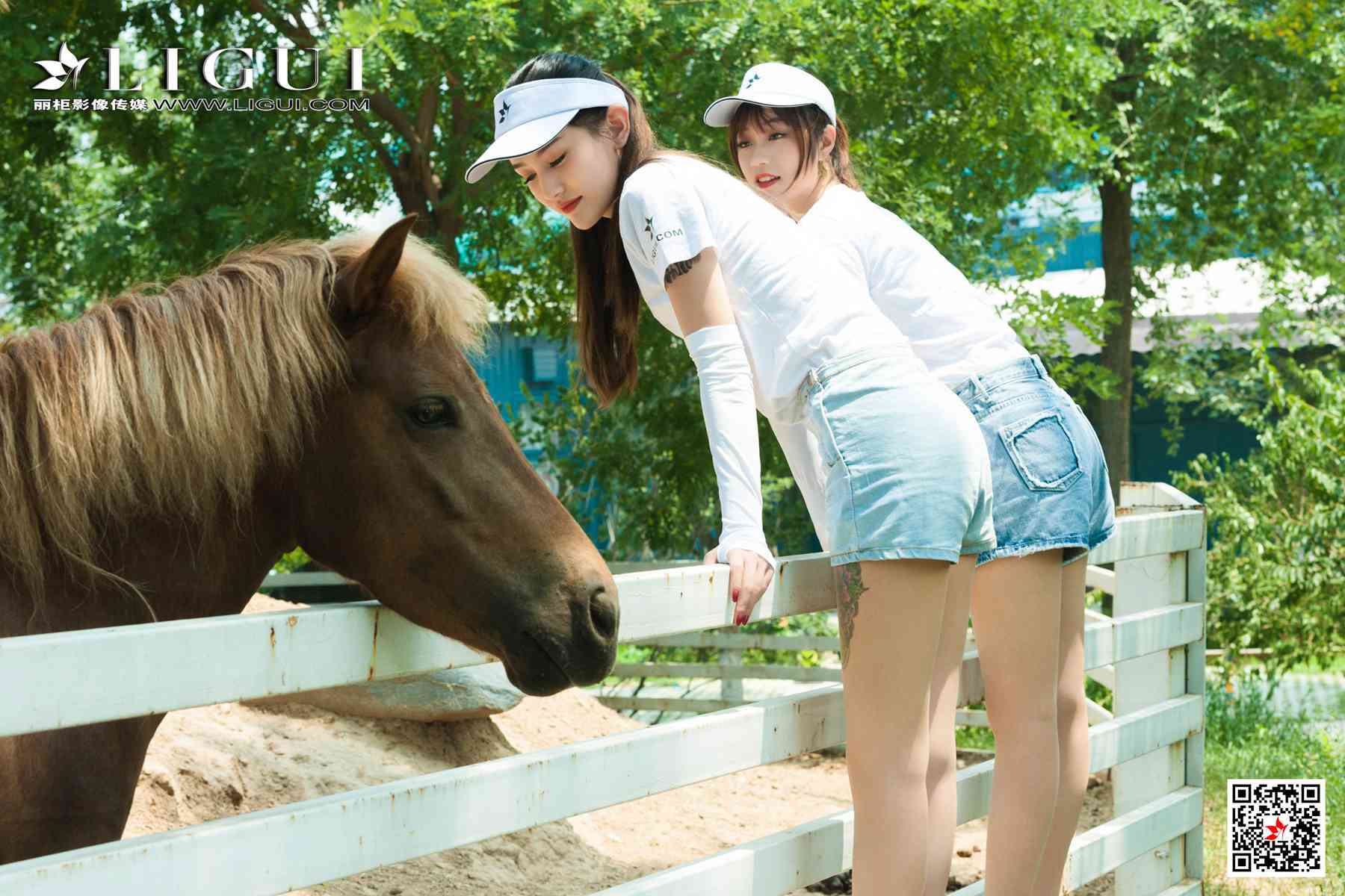 [Ligui丽柜]网络丽人 2020.11.08 Model 甜甜&amp;安娜第14张