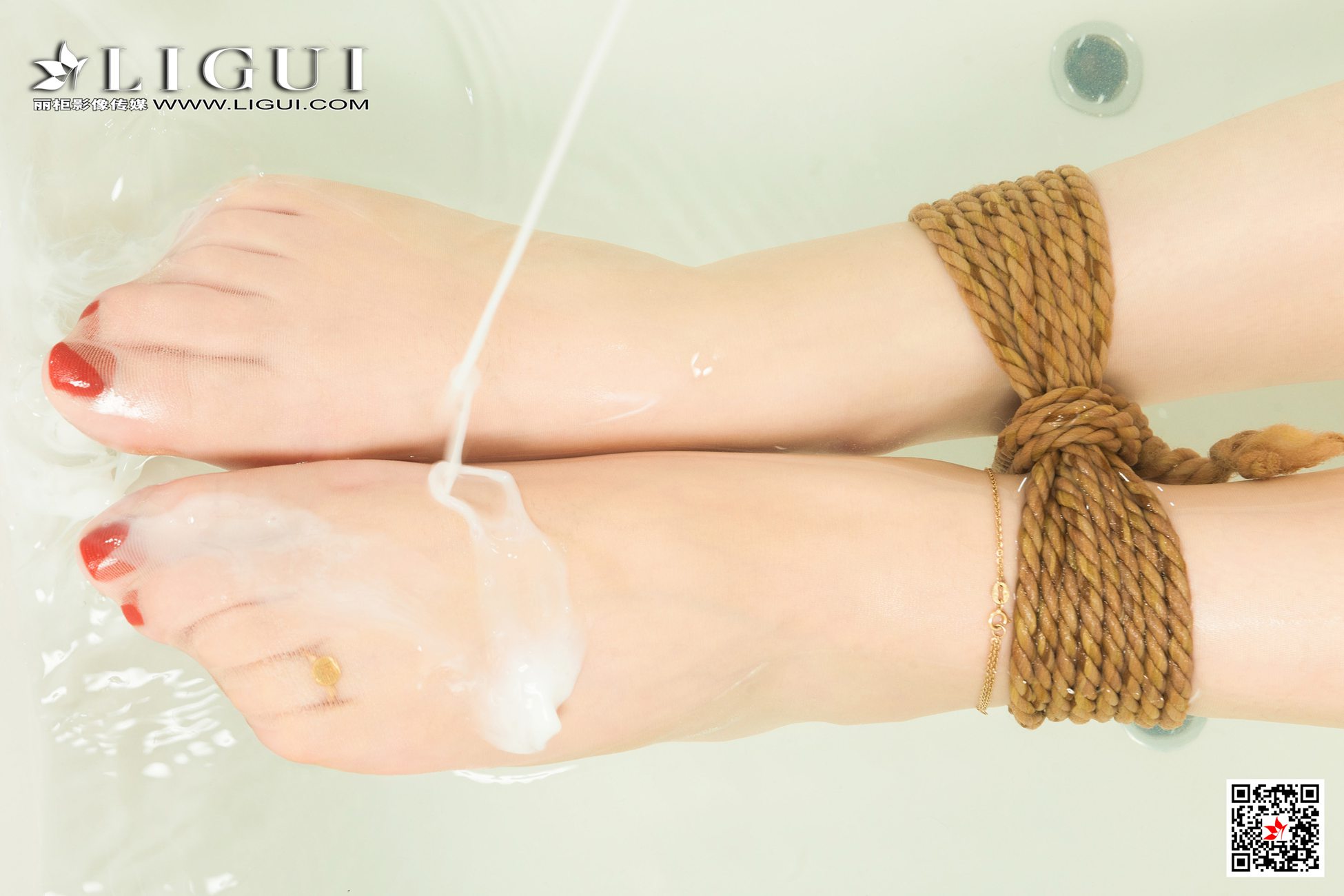 [Ligui丽柜]网络丽人 2021.07.16 Model《紧缚香浴》妖第17张