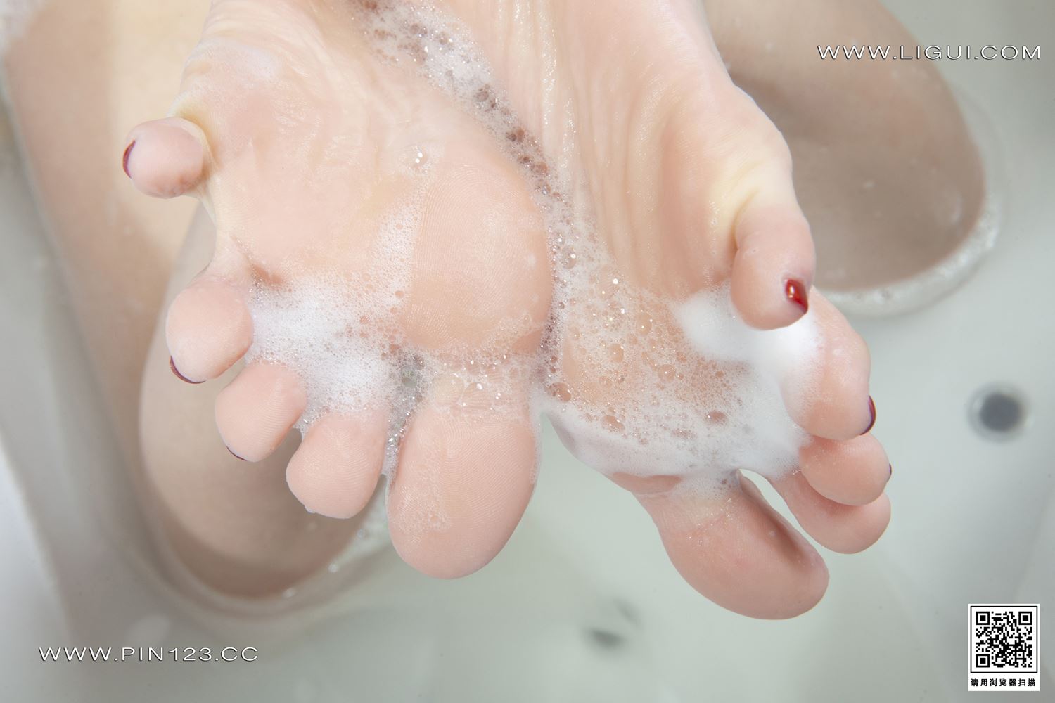 [Ligui丽柜]2022.09.05 香浴丝颜 汐汐第1张