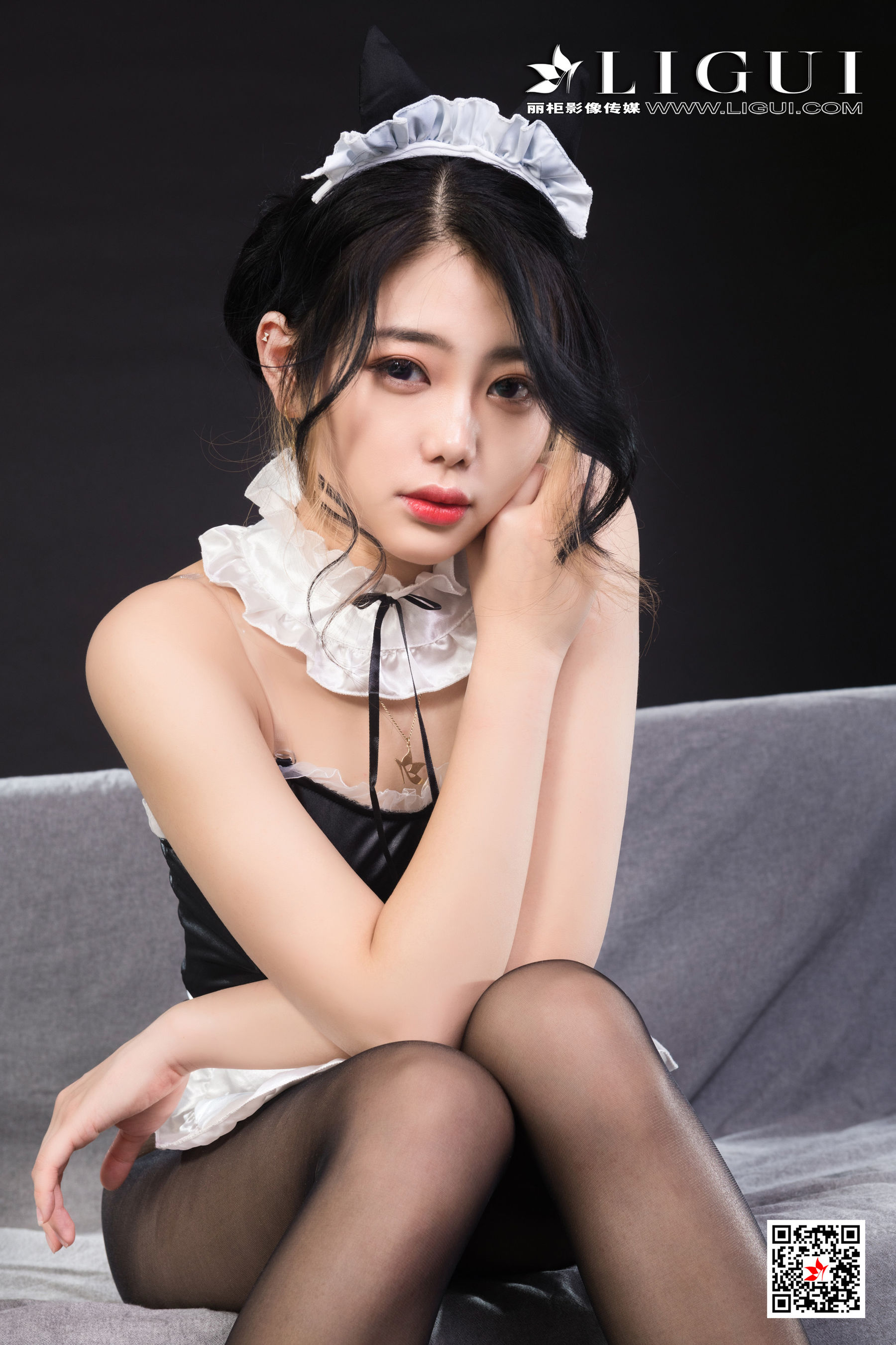 [丽柜Ligui] 小智贤 《吟丝惩戒》 丝足写真第1张