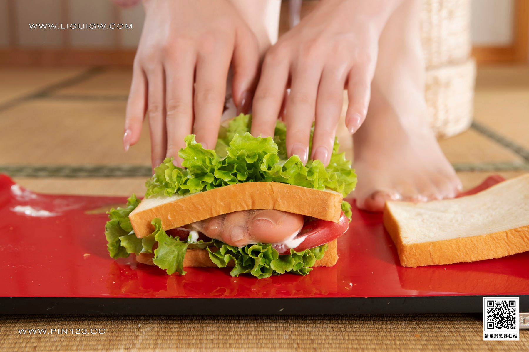 [Ligui丽柜] 2024.08.05《香足三明治》甜甜第13张