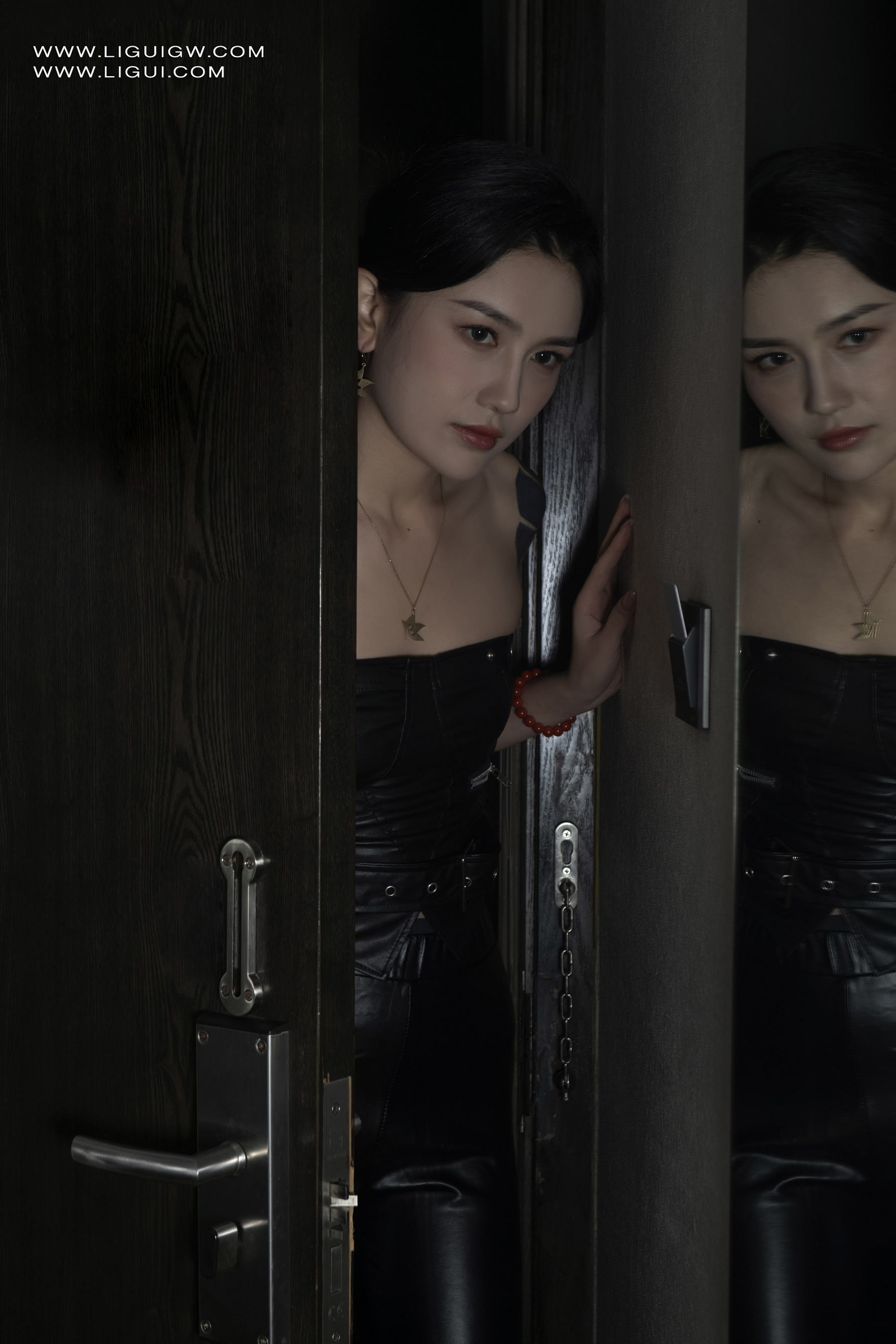 [Ligui丽柜] 2025.06.06 黑白交织-迷情束缚第4张