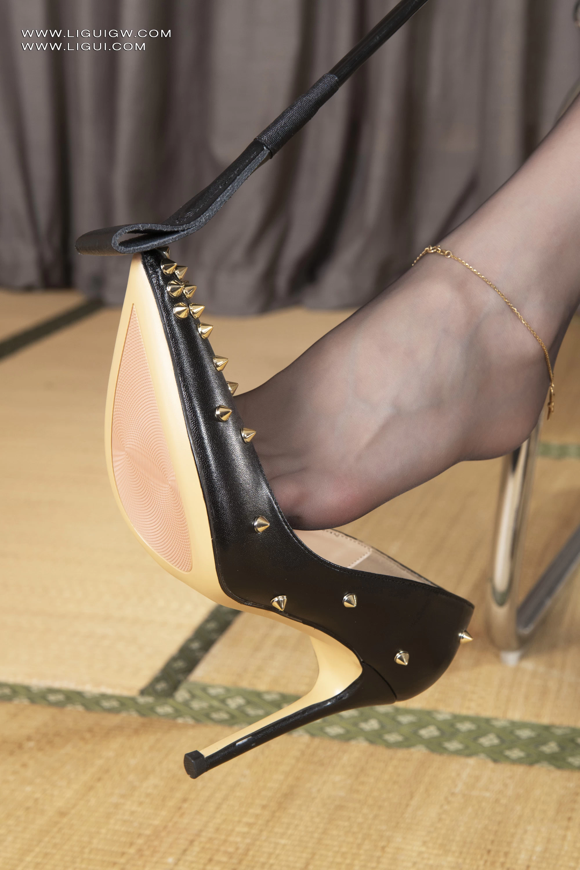 [Ligui丽柜] 2025.09.19 黑丝内裤蜜汁诱惑 Tuzi第16张