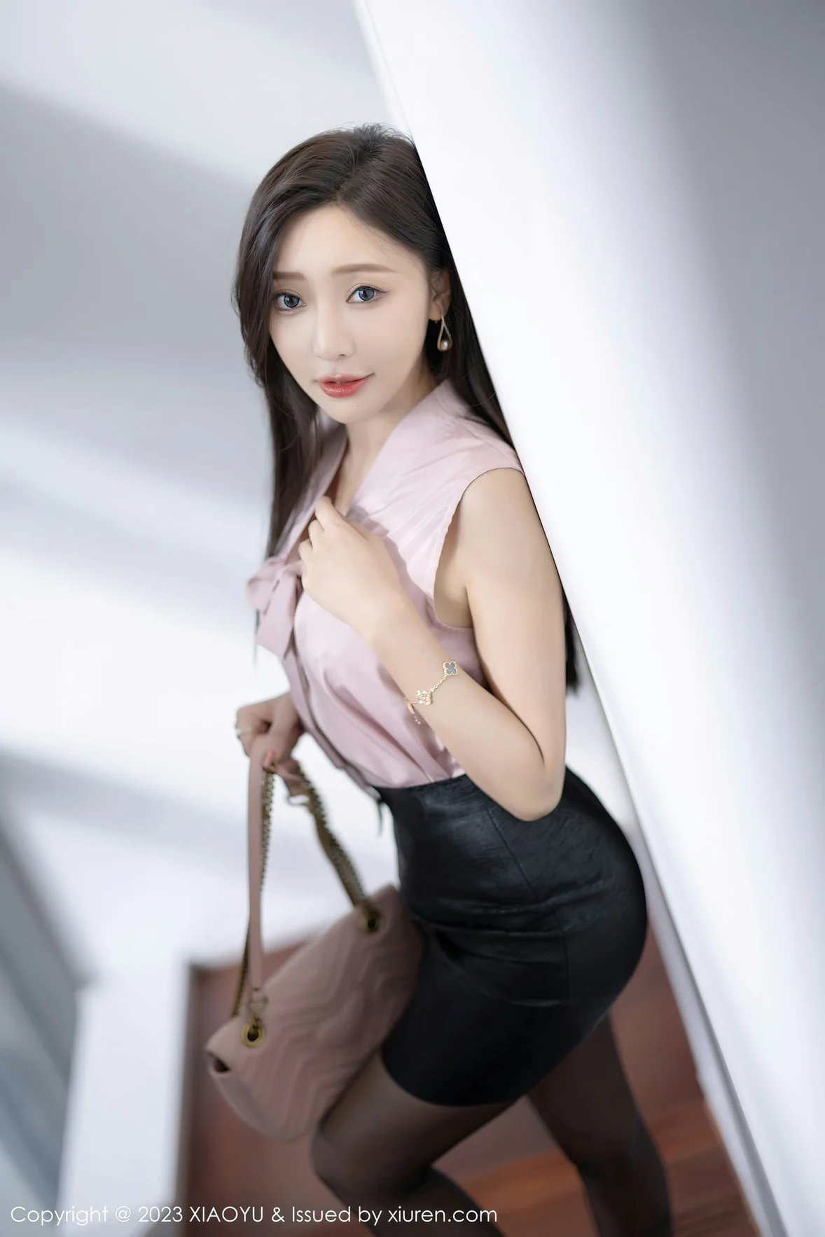  XIAOYU 语画 Vol.1086 王馨瑶yanni 魅惑黑丝性感写真 [91P]第1张