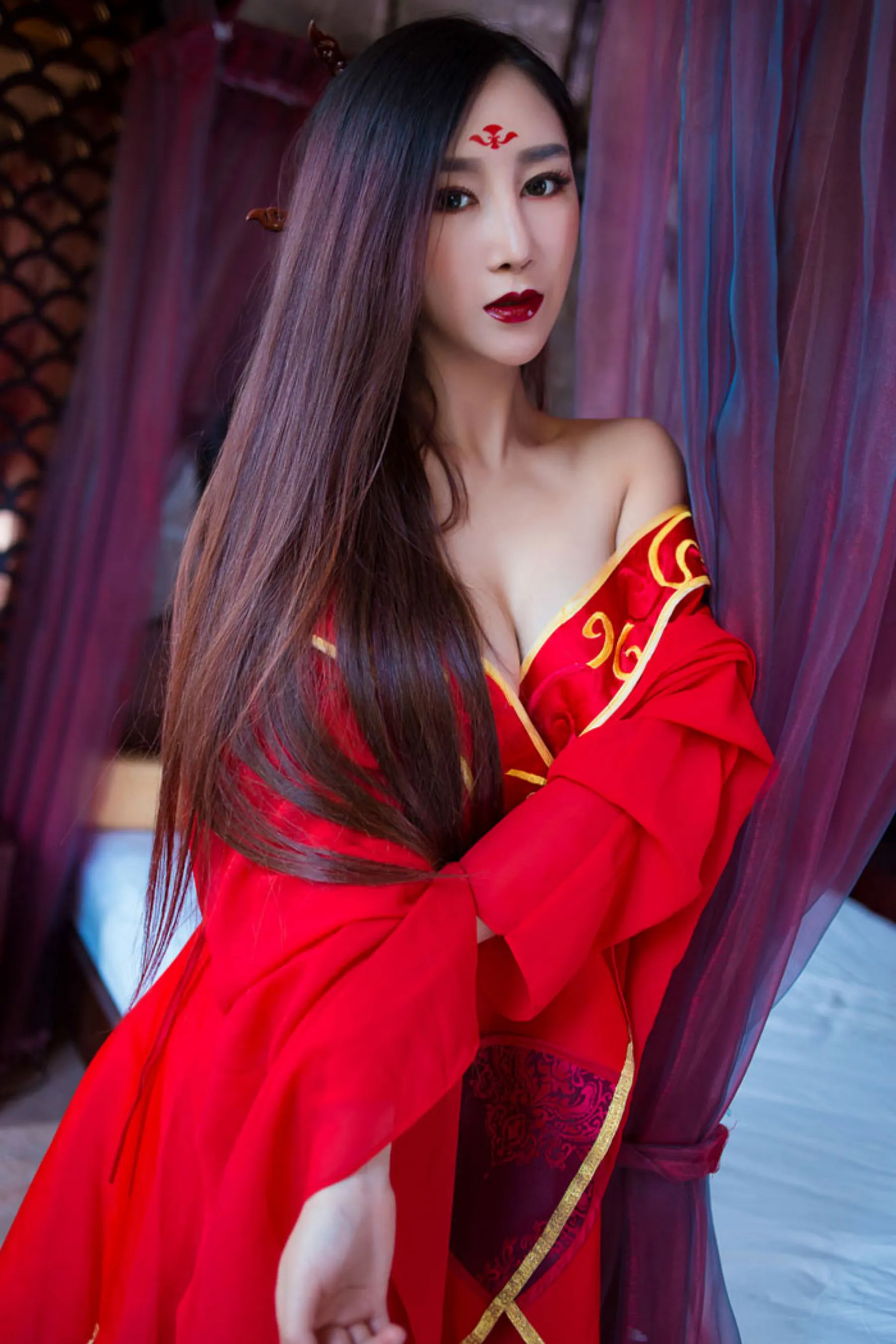 邹晶晶《花千骨 ? 魔化》COS 秀人网 No.382第18张