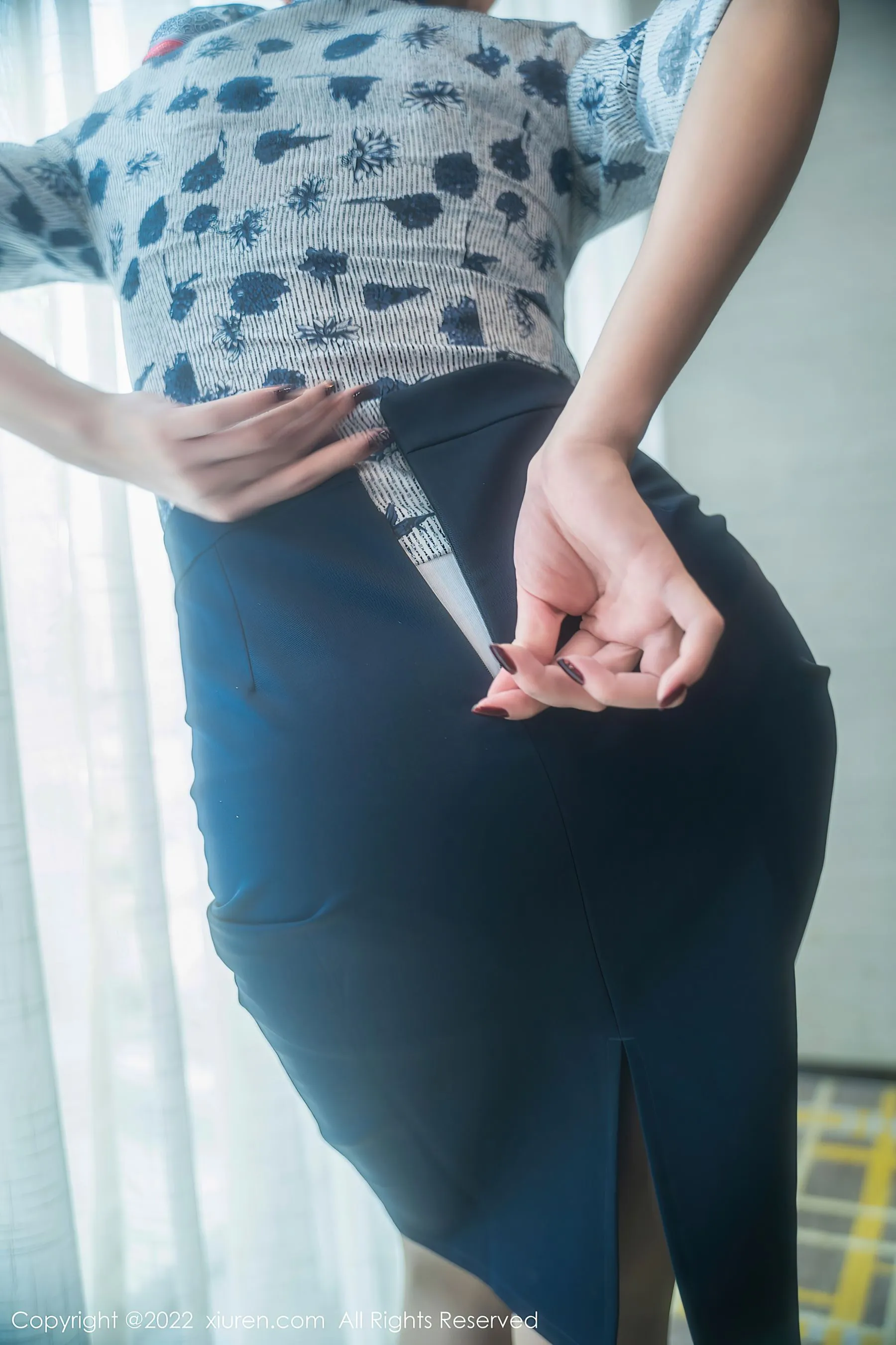  秀人网 No.5609 陈怡曼 制服美腿第8张