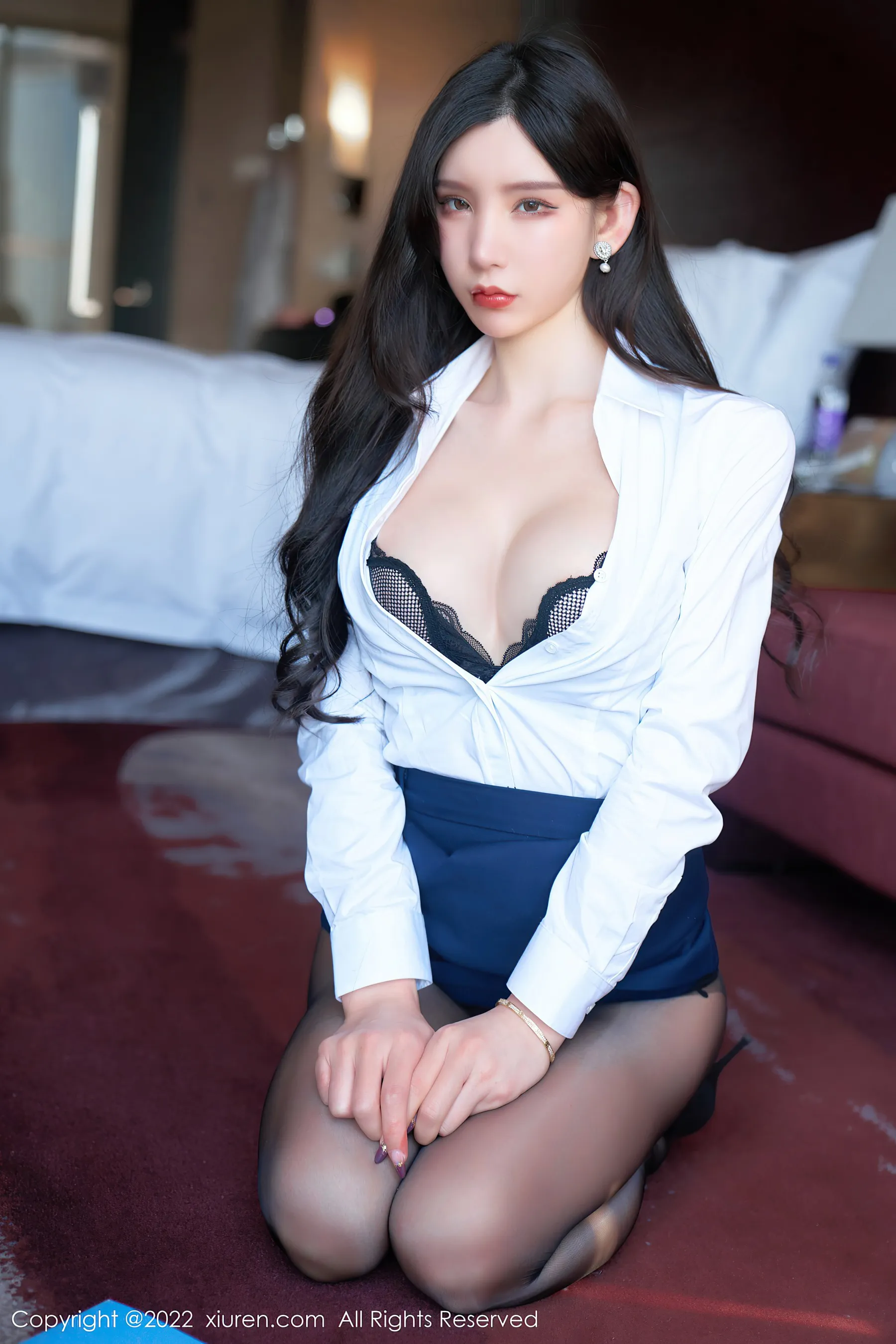  秀人网 No.4708 周于希Sally OL美女黑丝美腿写真第23张