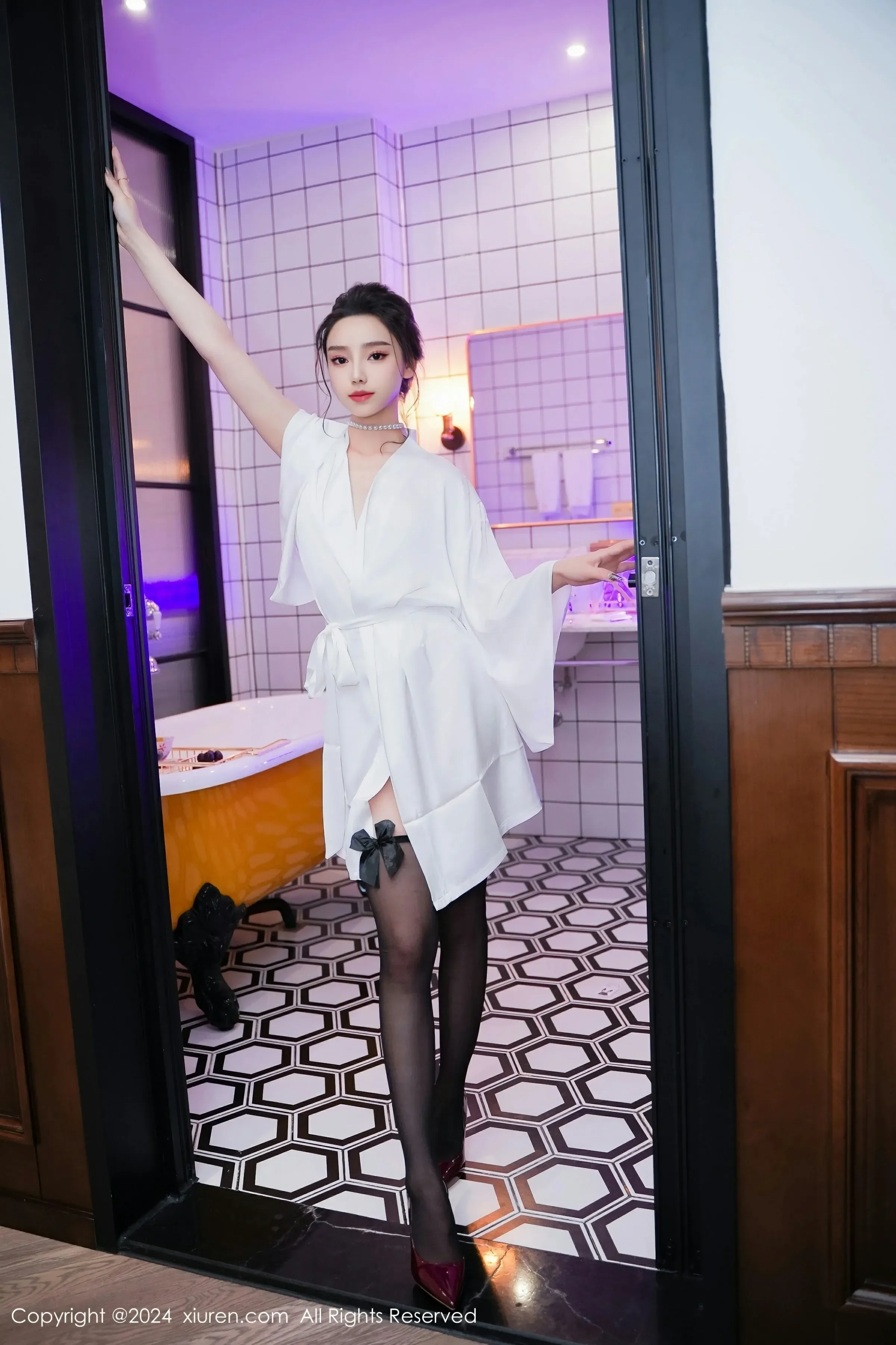  XiuRen 秀人 No.8283 苏曼兮 [84P]第4张