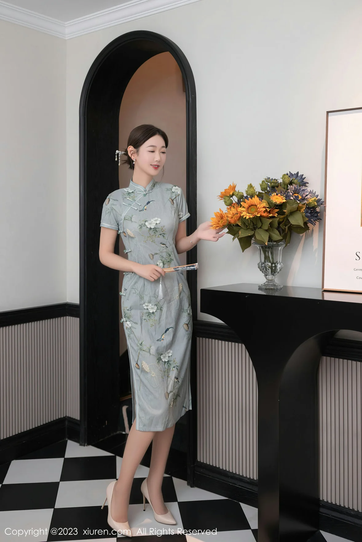  XiuRen 秀人 No.7232 唐安琪 绿灰色旗袍巴厘岛旅拍 [77P]第1张