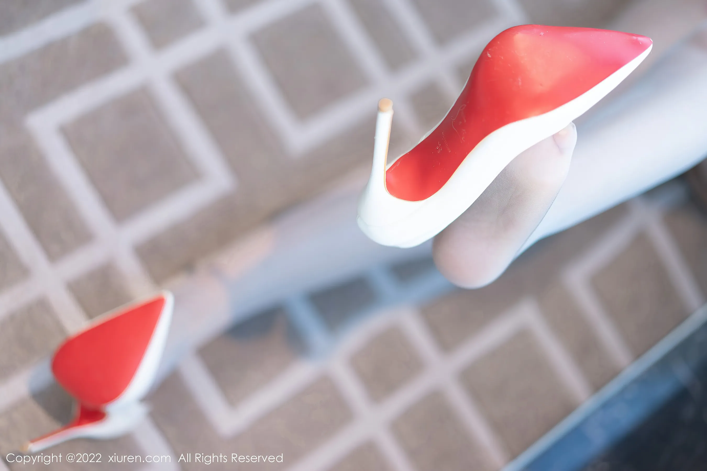  秀人网 No.4818 允爾 丝袜美臀写真第16张