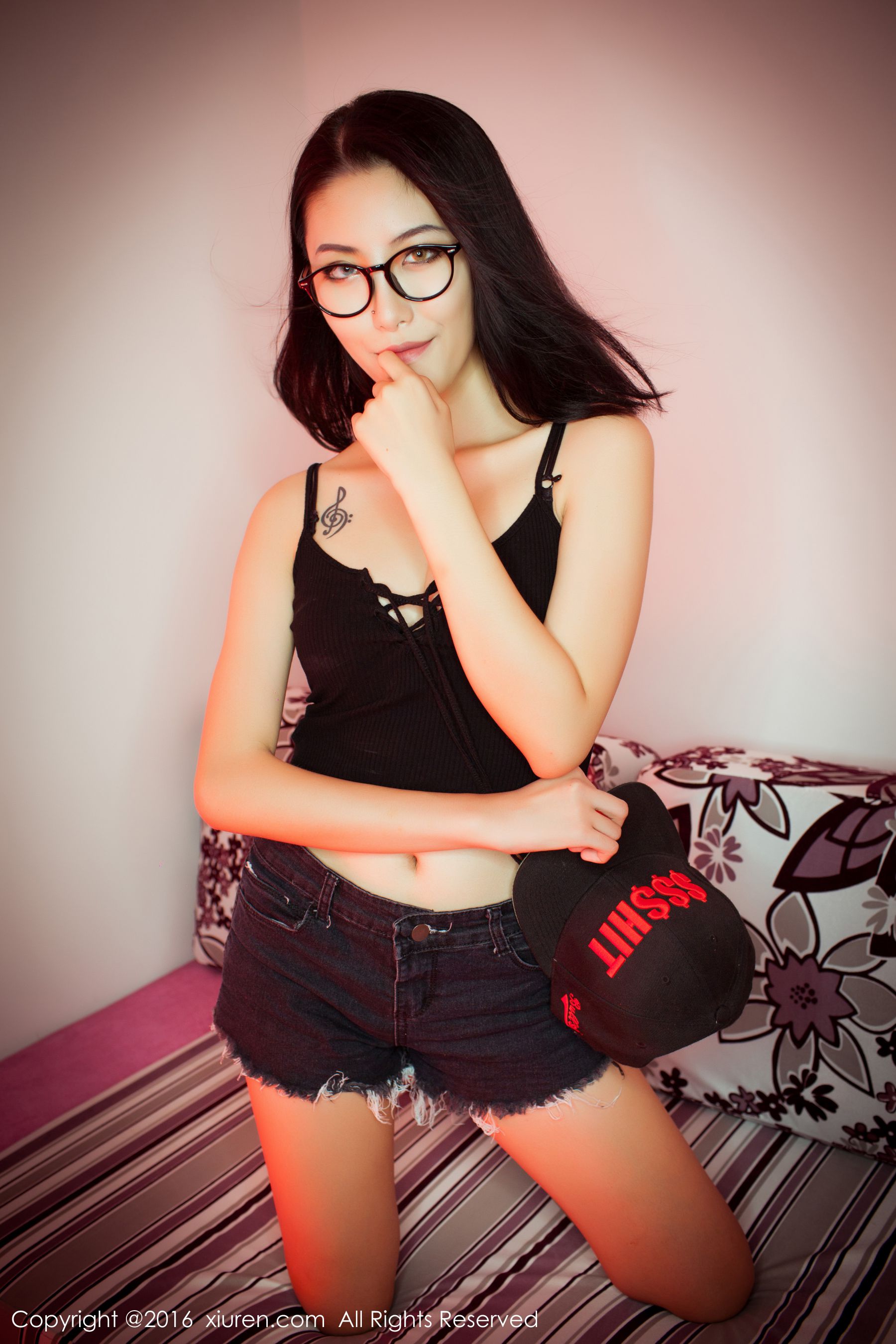  BOBO_xk(黎蒨垚)《热裤+内衣系列》 秀人网 No.617第5张