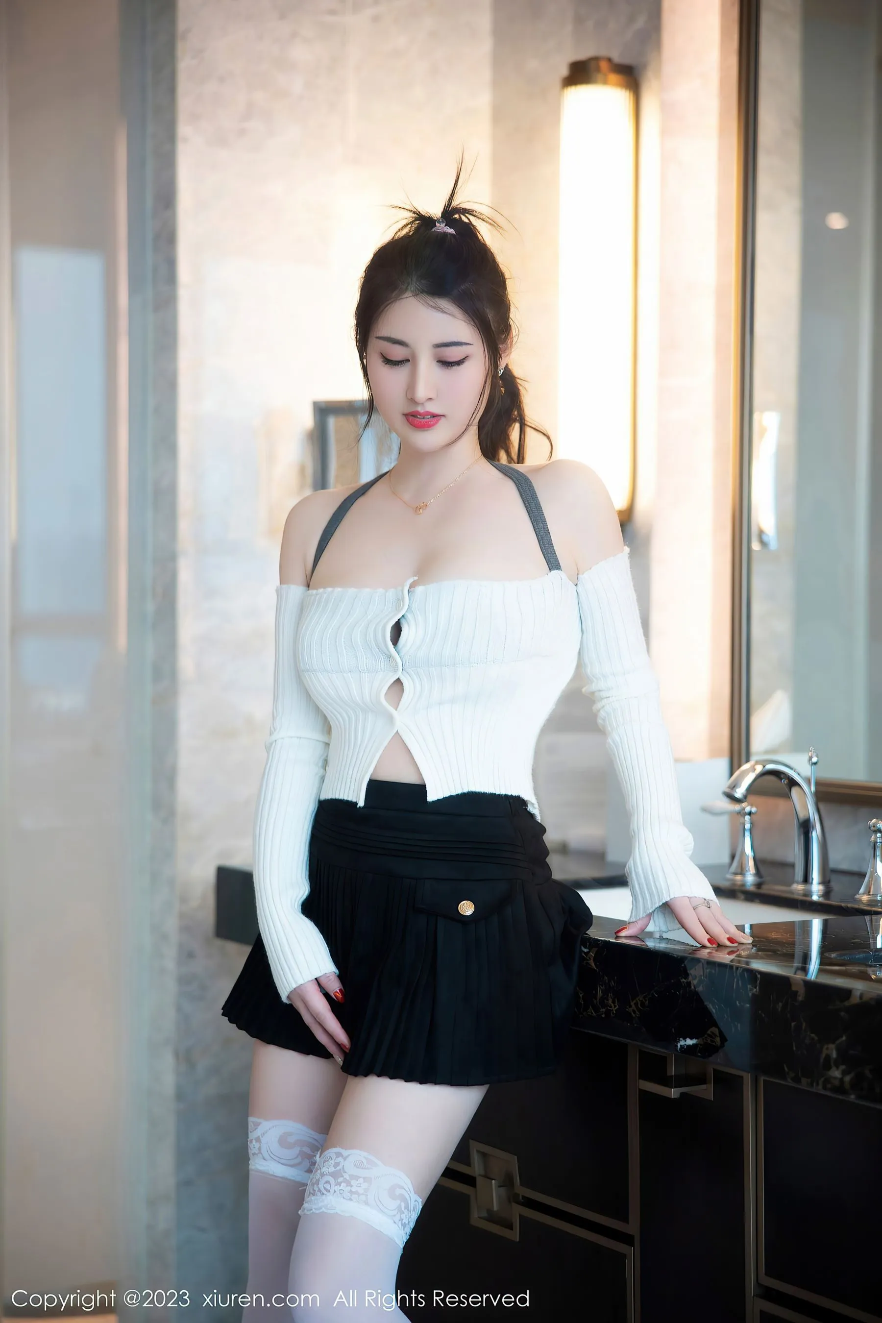  秀人网 No.6484 诗诗kiki 丝袜美臀第24张