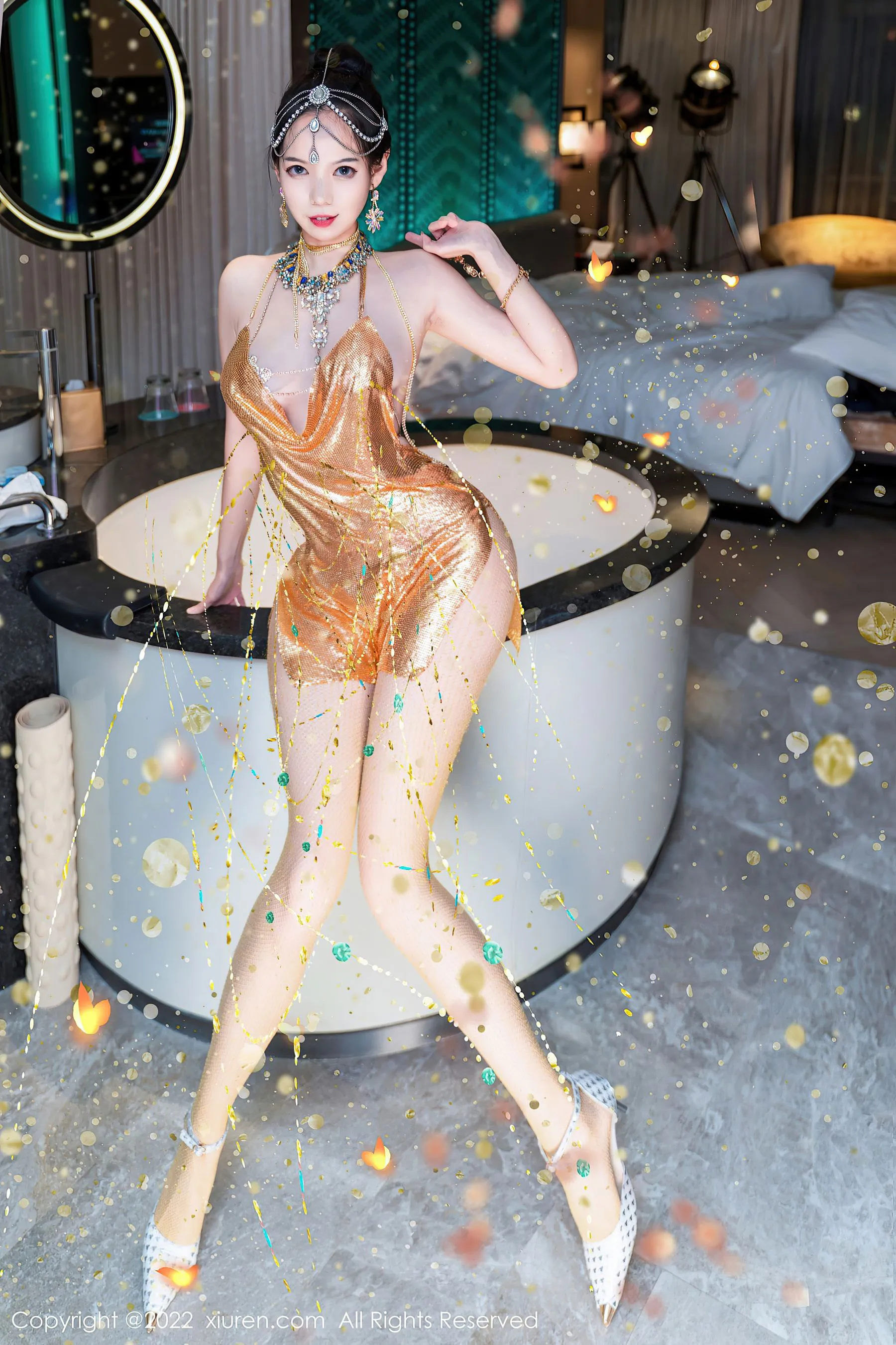  秀人网 No.5559 大美妞儿 美腿丰腴第10张