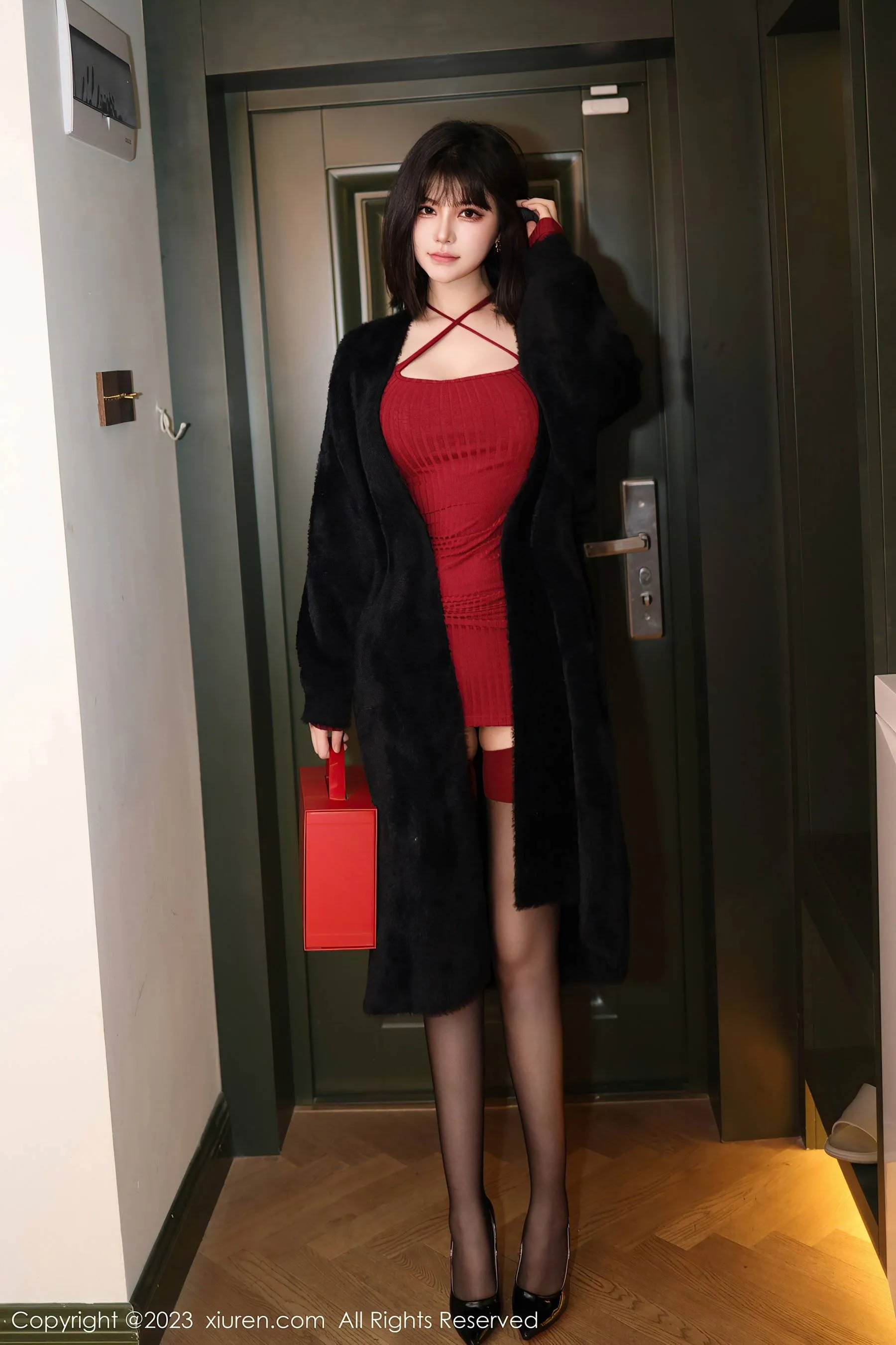  秀人网 No.6144 桃桃子_ 丝袜美腿第9张