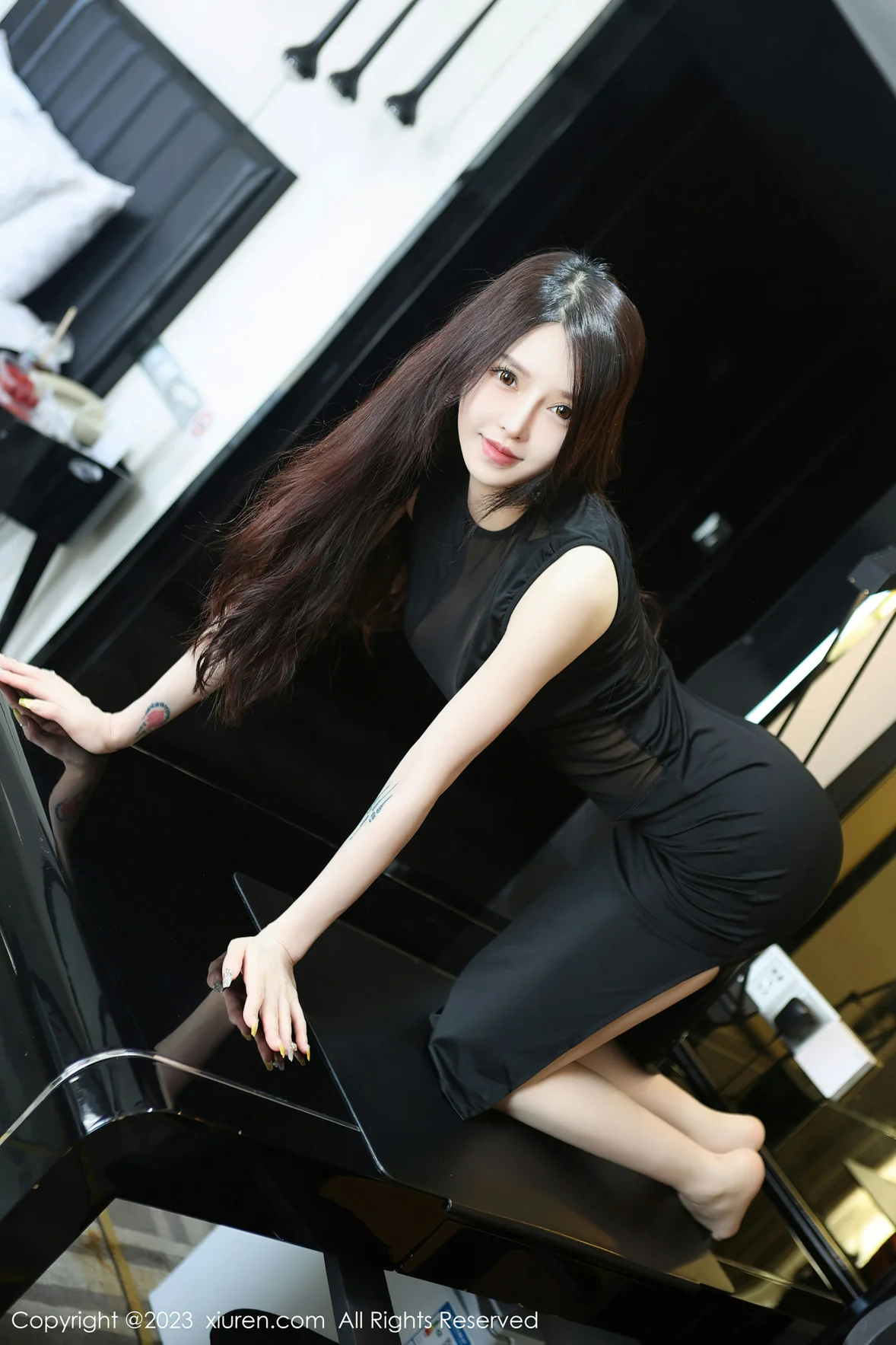  XiuRen 秀人 No.6937 玉兔miki 黑色薄纱连衣短裙性感写真 [82P]第5张