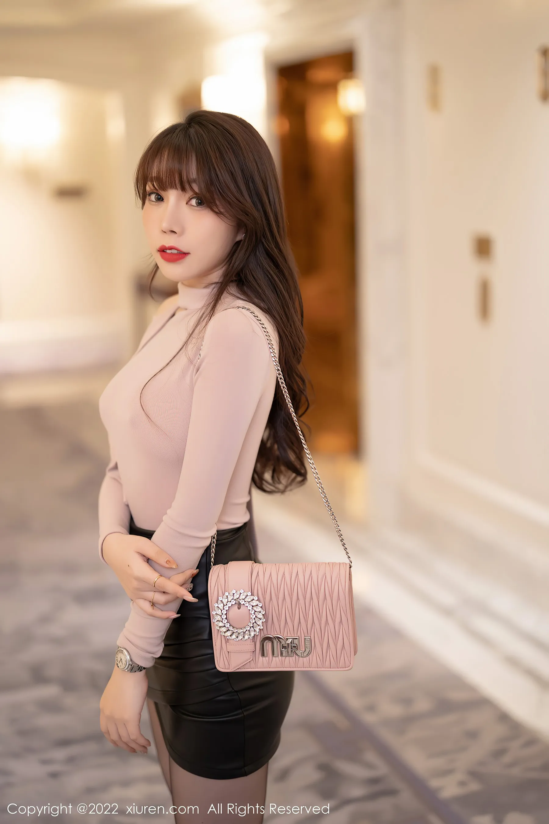  秀人网 No.4606 芝芝Booty 御姐美腿第1张