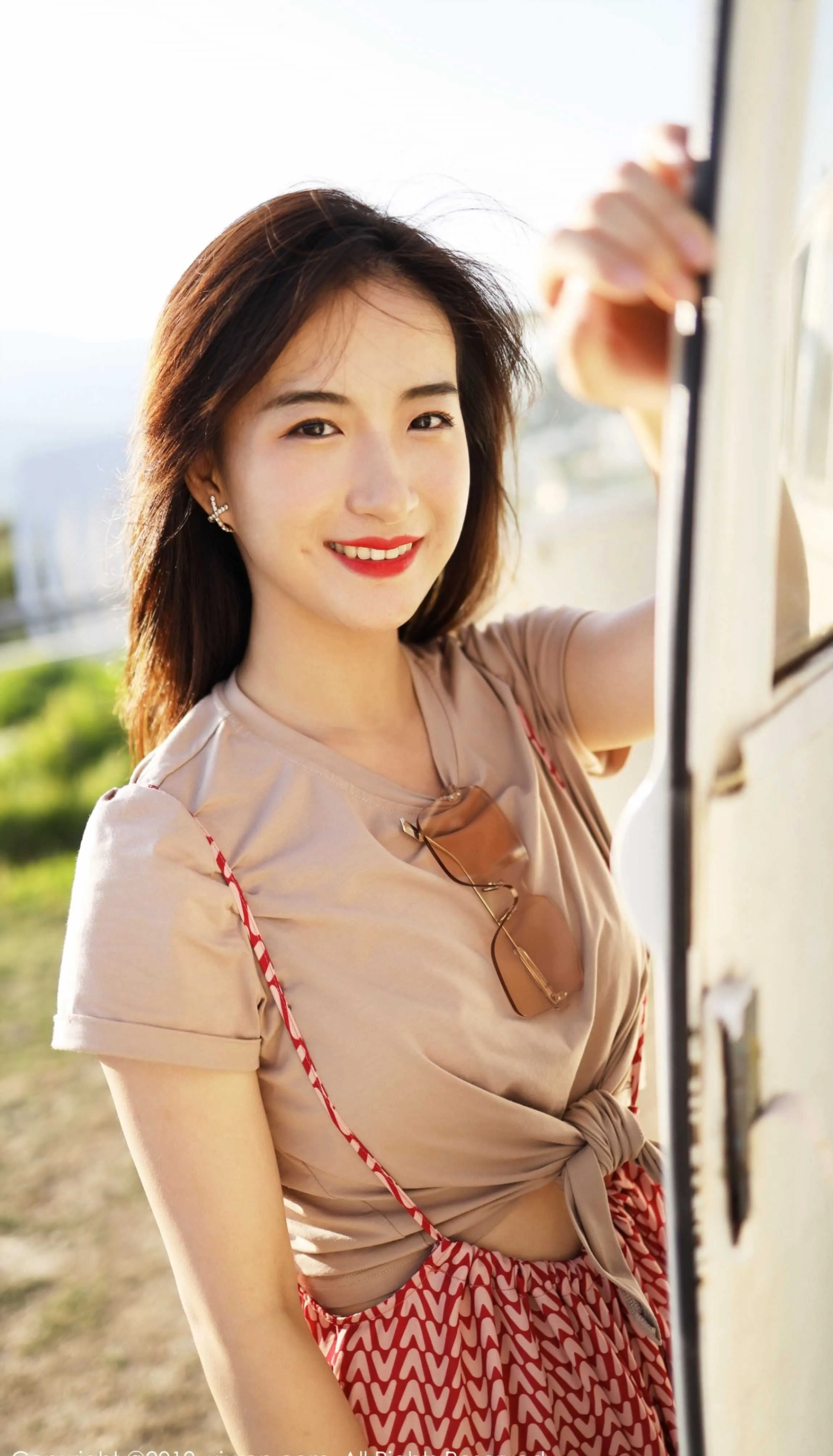 XIUREN秀人网 No.1718 艺儿拿铁第6张