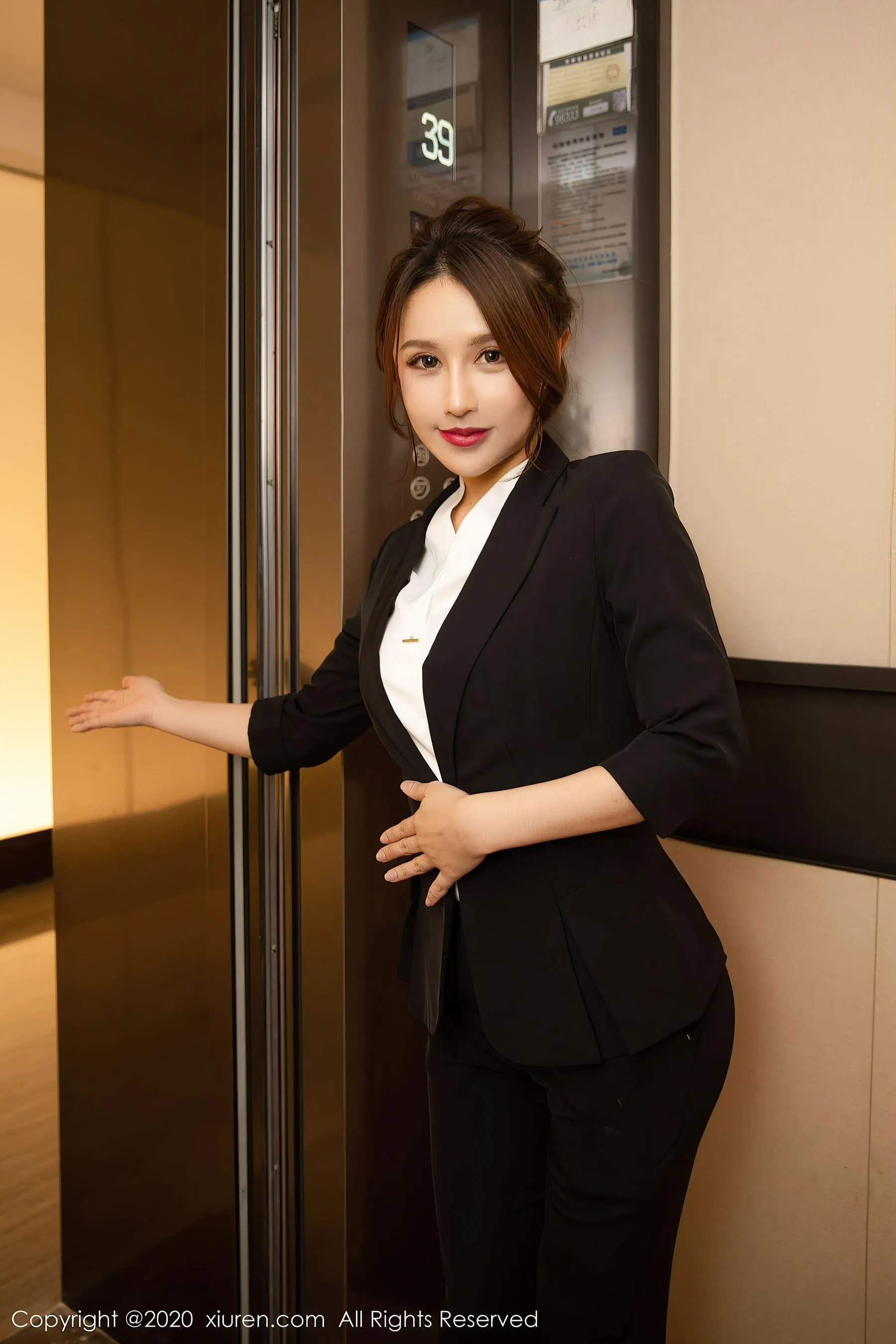  秀人 No.2580 徐安安第19张