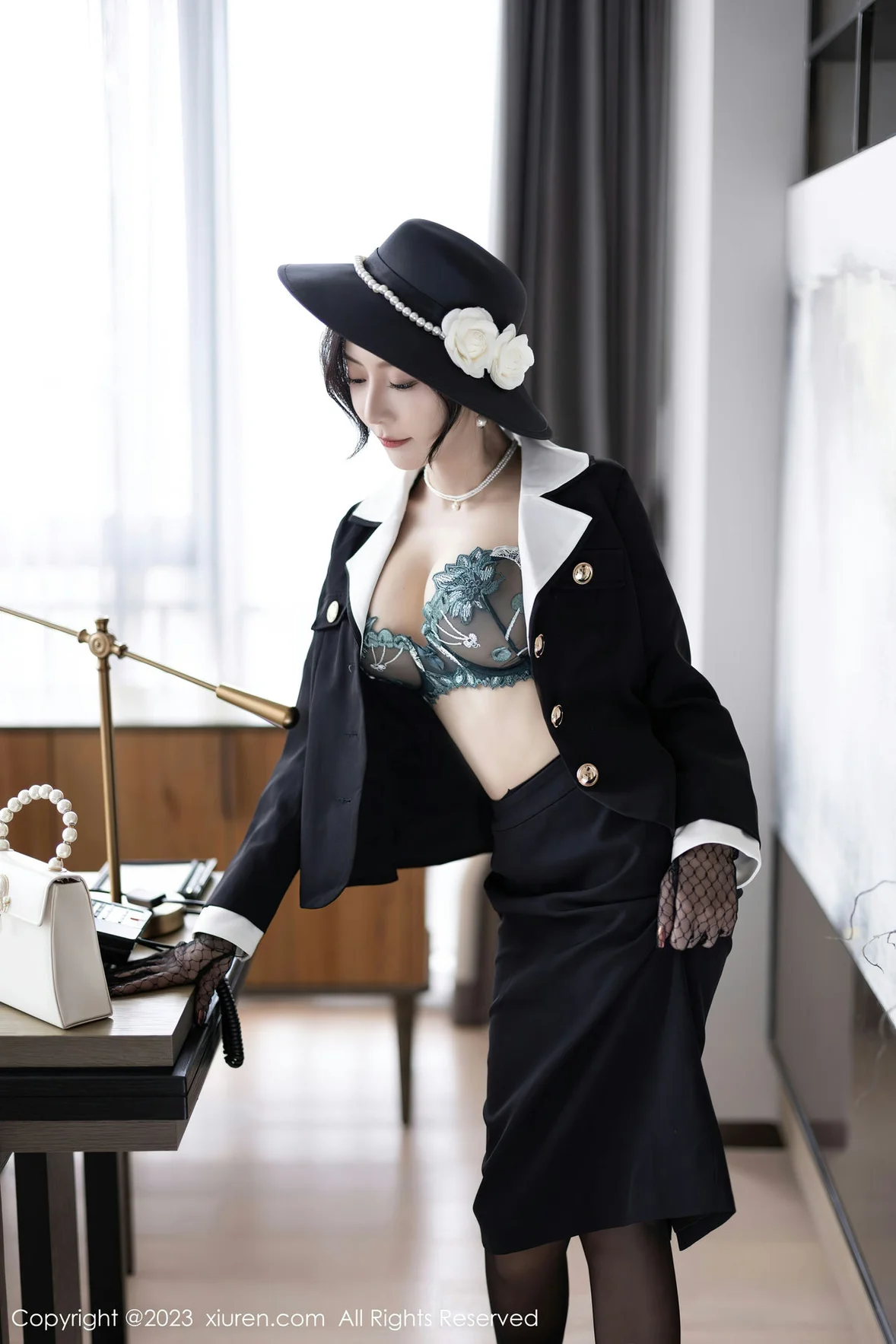  XiuRen 秀人 No.7048 王馨瑶yanni 气质高跟黑丝 [82P]第5张