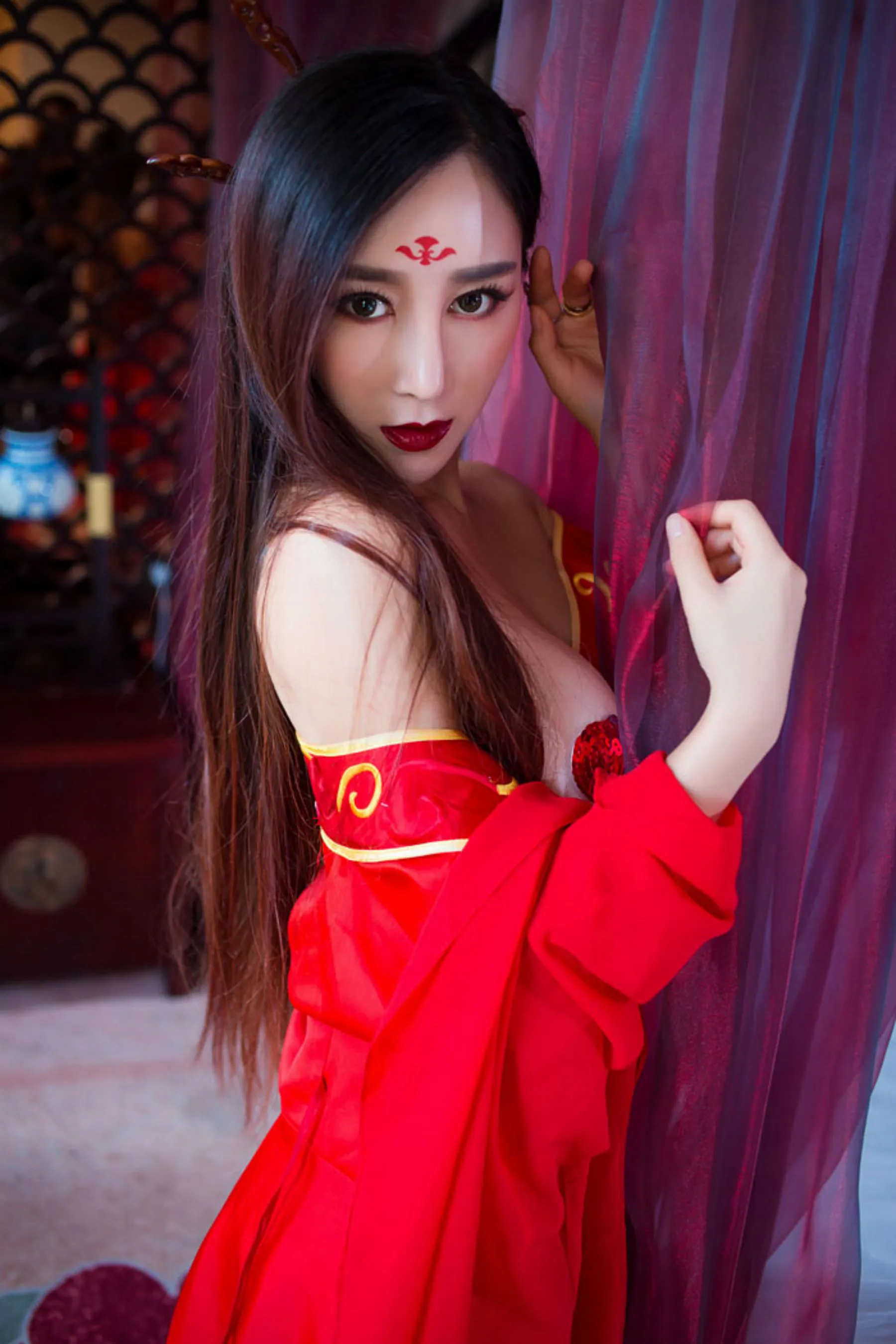 邹晶晶《花千骨 ? 魔化》COS 秀人网 No.382第2张