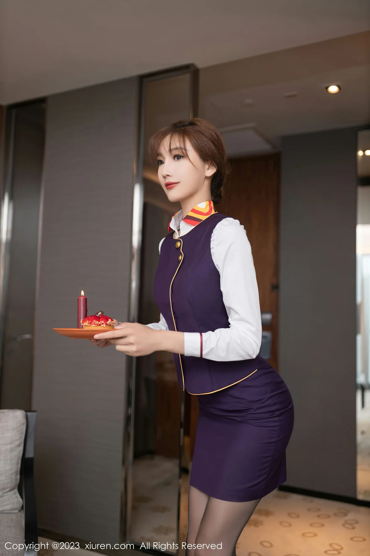  XiuRen 秀人 No.7248 陆萱萱 紫色空姐泰国旅拍 [80P]第1张