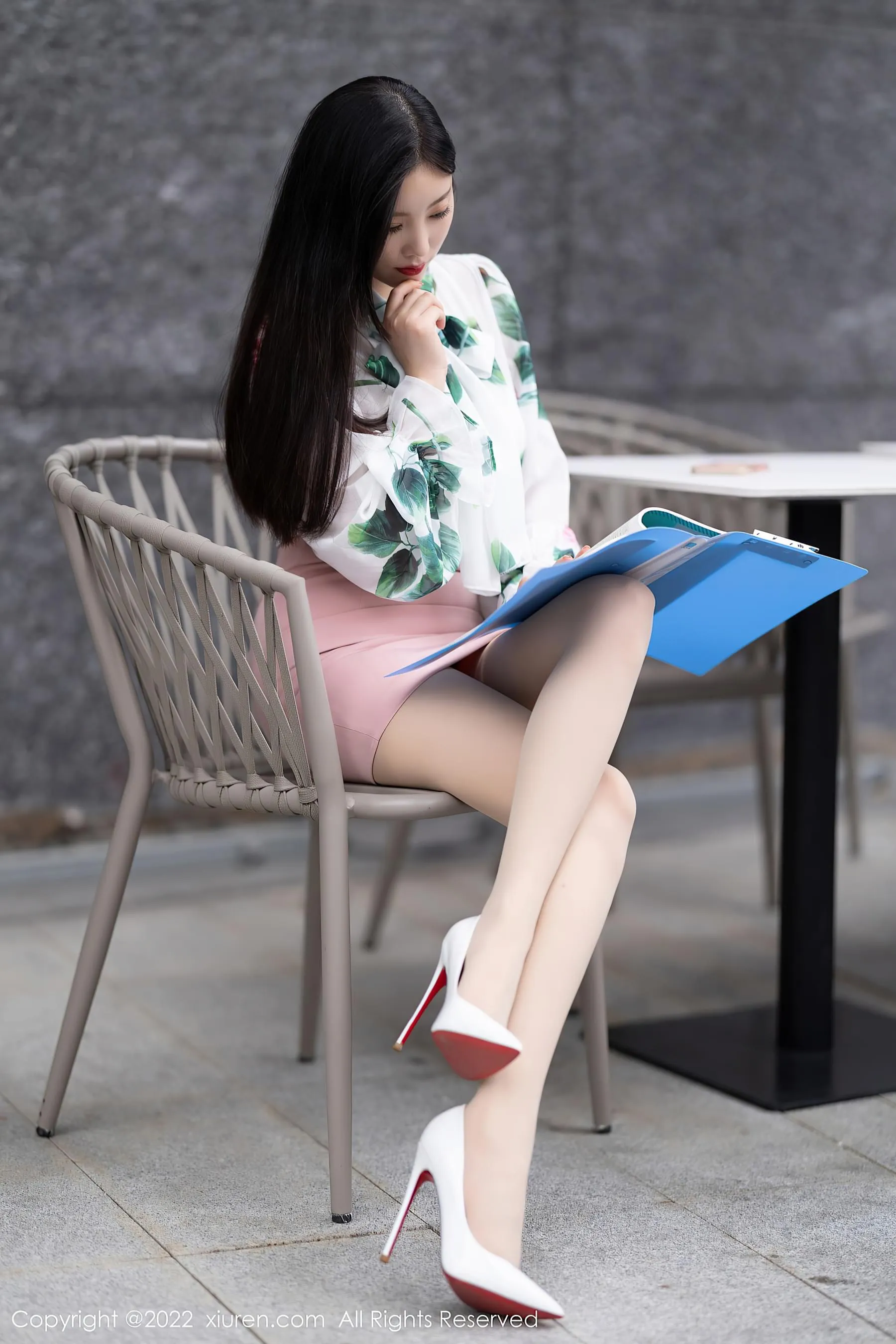  秀人网 No.5171 杨晨晨Yome 丝袜美腿第13张