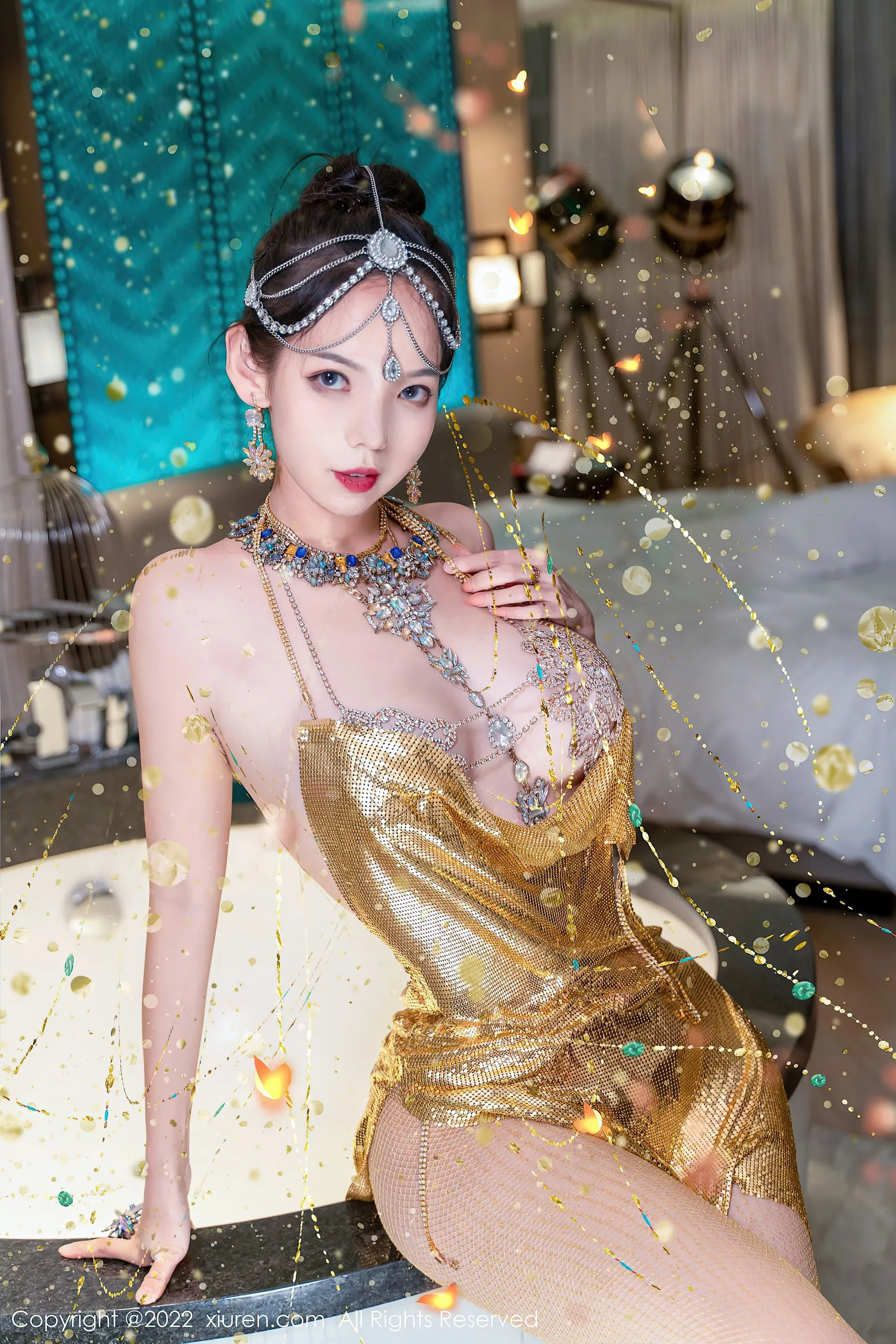  秀人网 No.5559 大美妞儿 美腿丰腴第16张