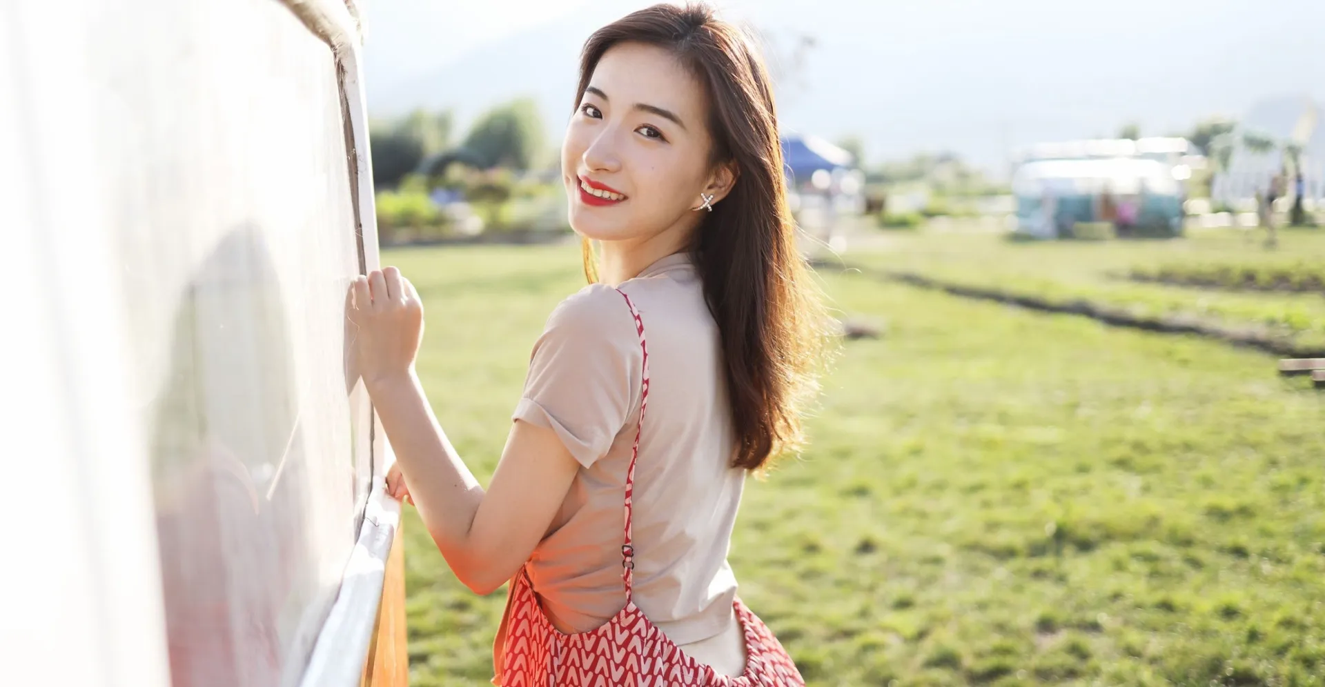 XIUREN秀人网 No.1718 艺儿拿铁第3张